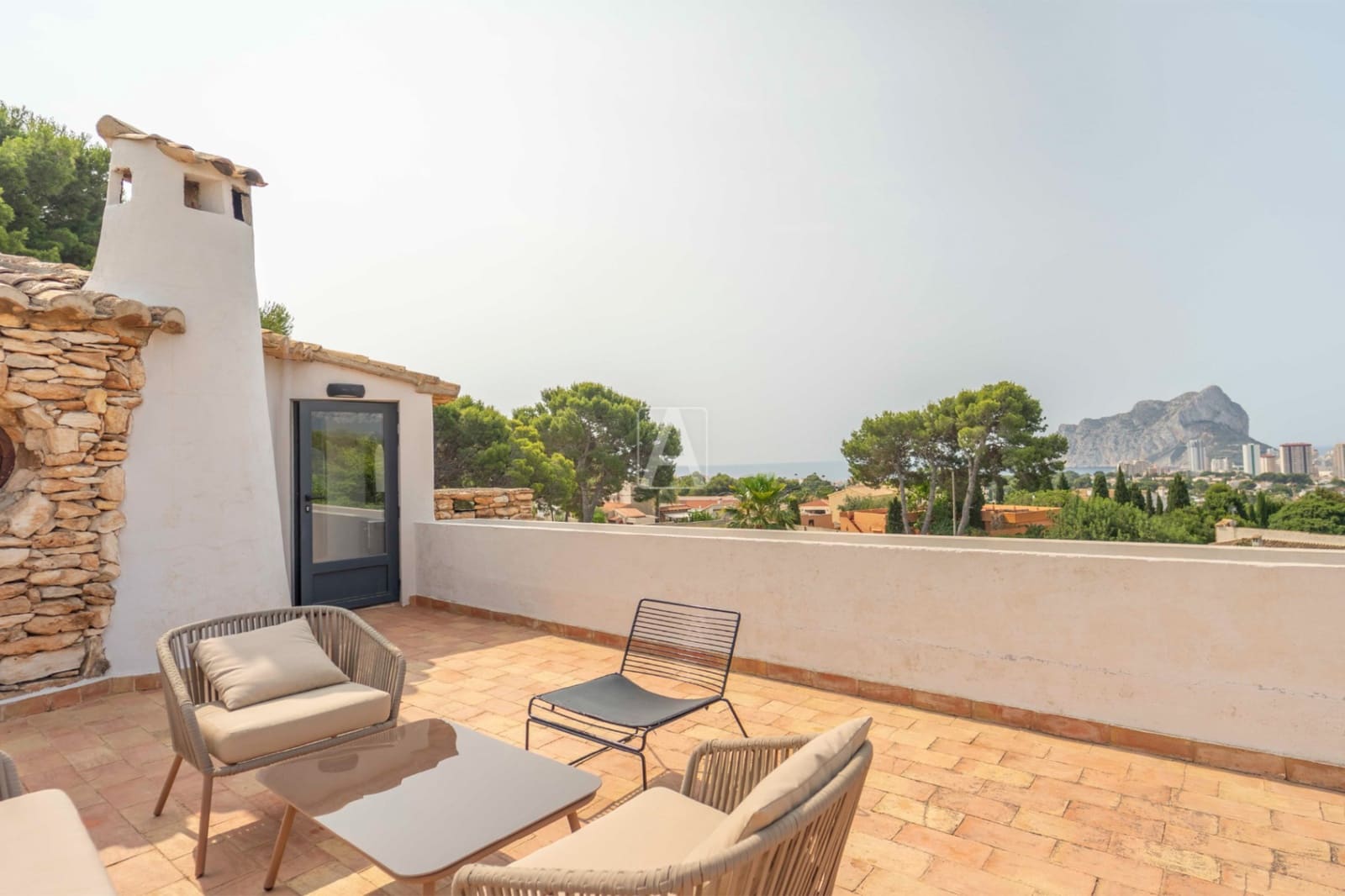 5 bedroom Villa for sale in Calpe / Calp with pool garage - € 2,340,000 (Ref: 4075230)