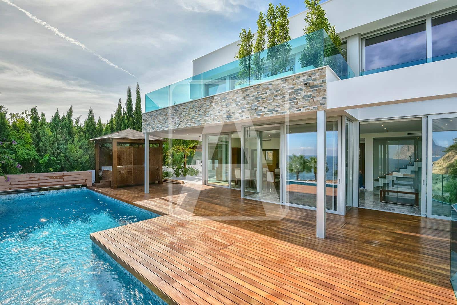 3 bedroom Villa for sale in Calpe / Calp with pool garage - € 2,950,000 (Ref: 4089752)