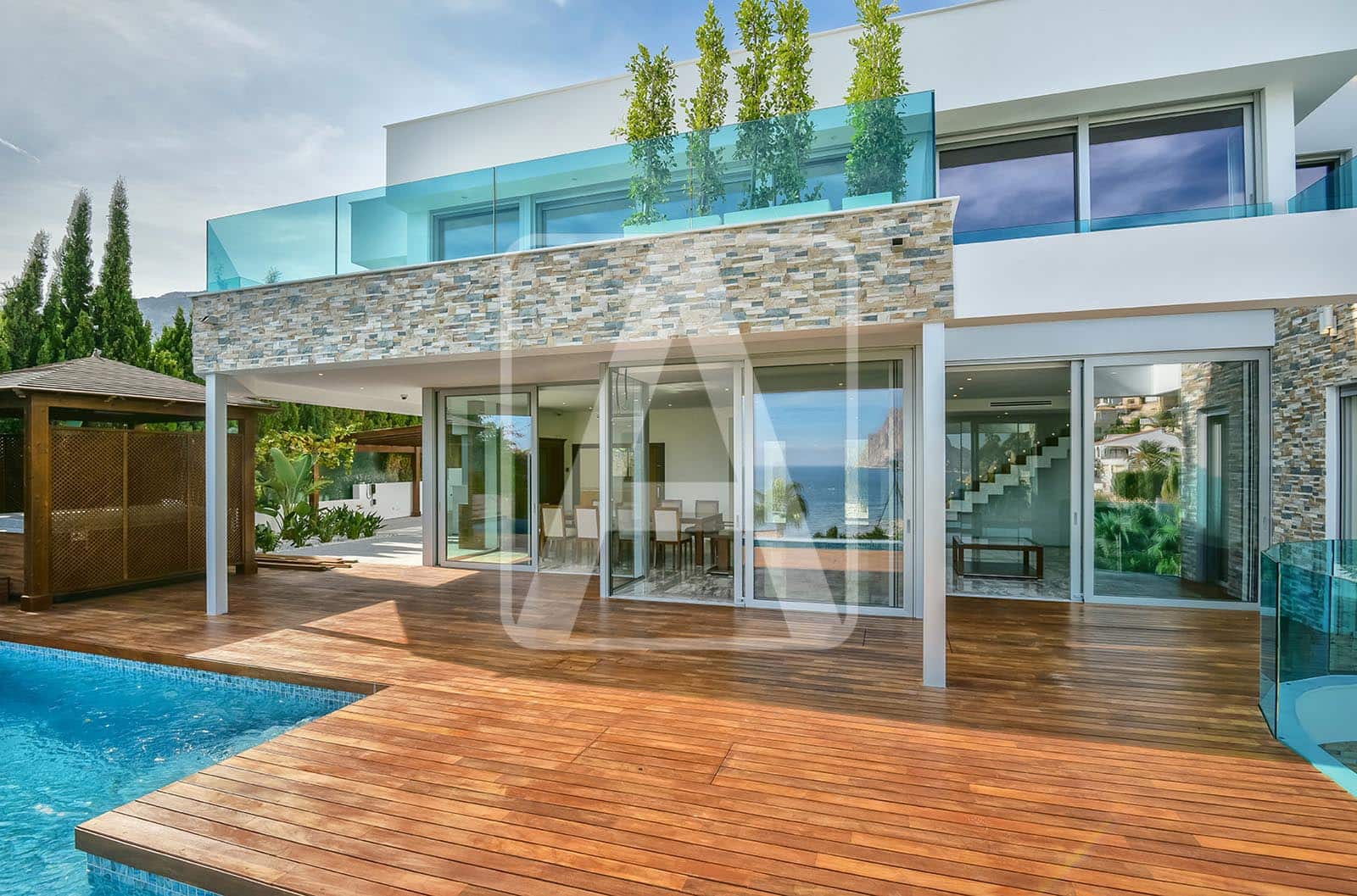 3 bedroom Villa for sale in Calpe / Calp with pool garage - € 2,950,000 (Ref: 4089752)