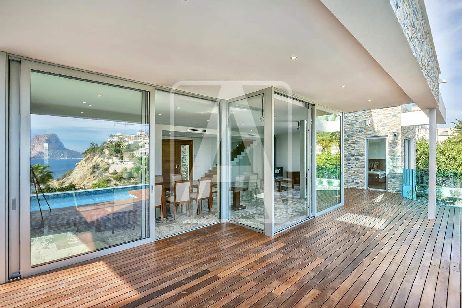 3 bedroom Villa for sale in Calpe / Calp with pool garage - € 2,950,000 (Ref: 4089752)