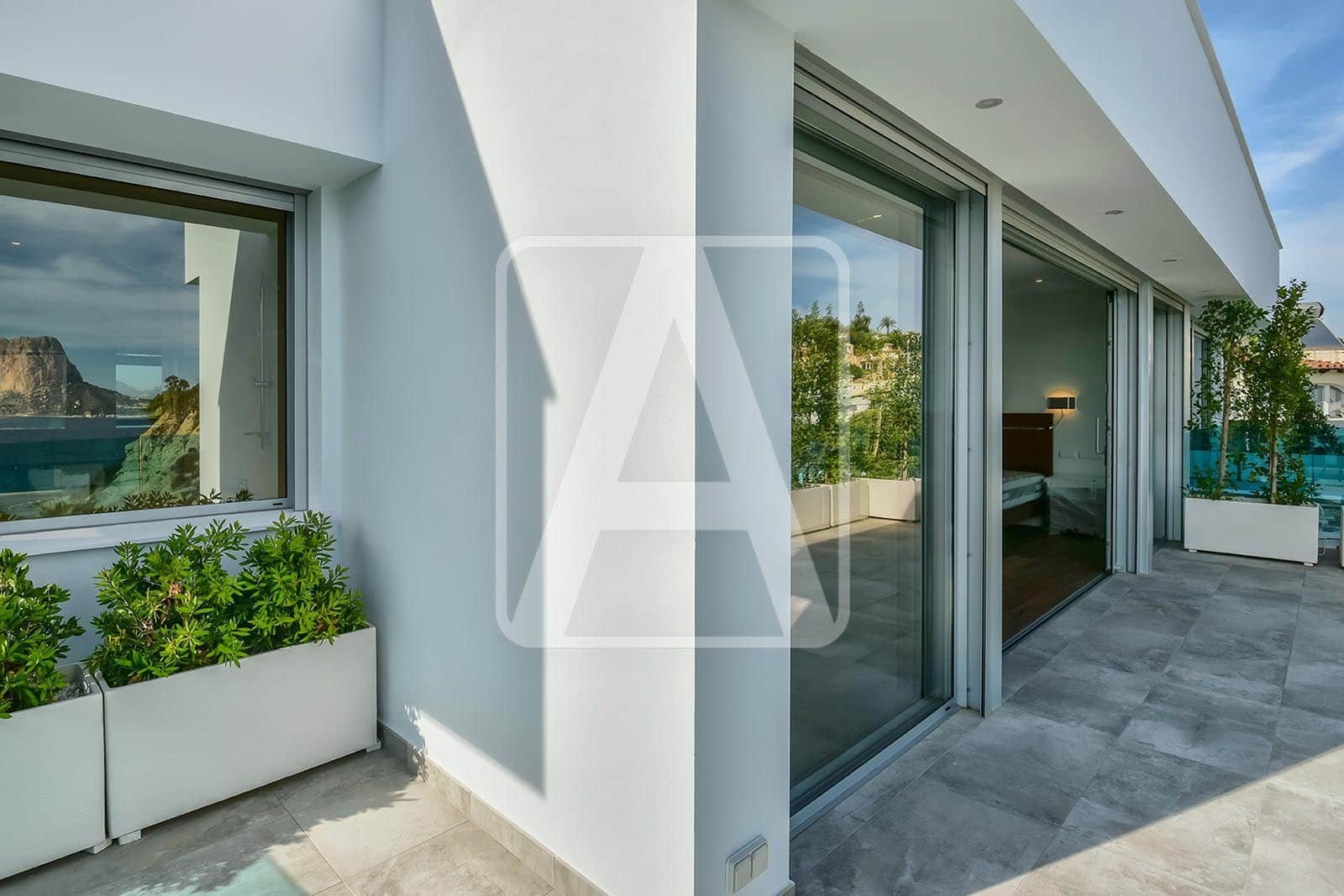 3 bedroom Villa for sale in Calpe / Calp with pool garage - € 2,950,000 (Ref: 4089752)