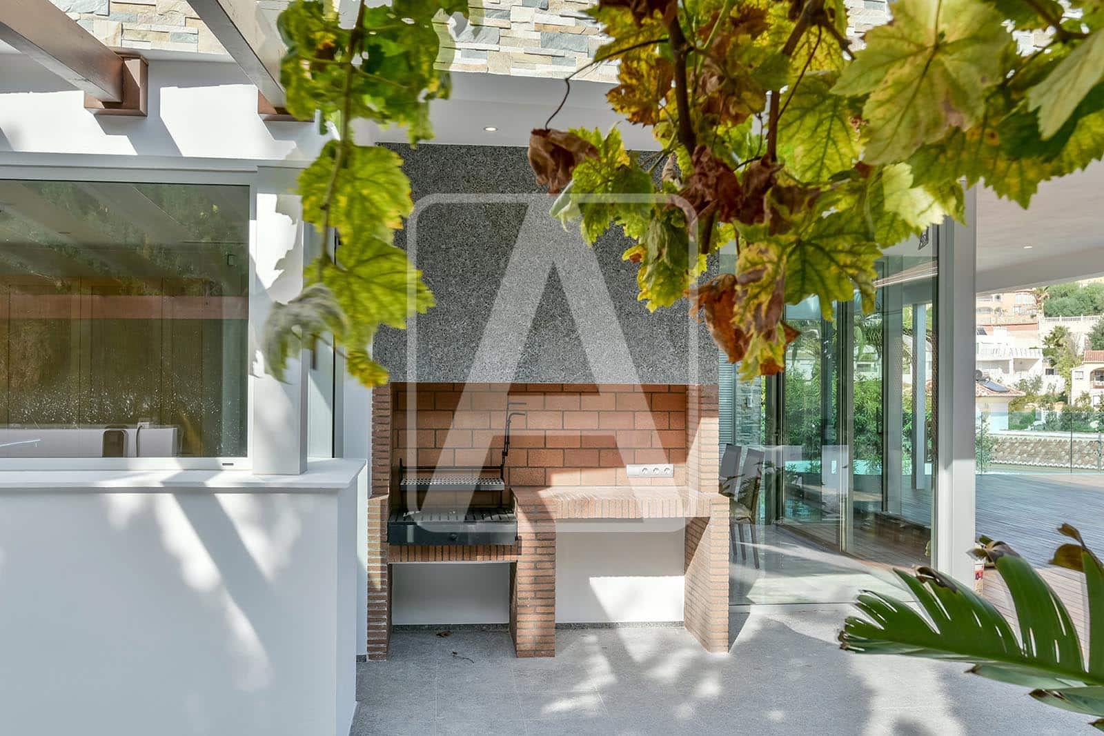 3 bedroom Villa for sale in Calpe / Calp with pool garage - € 2,950,000 (Ref: 4089752)