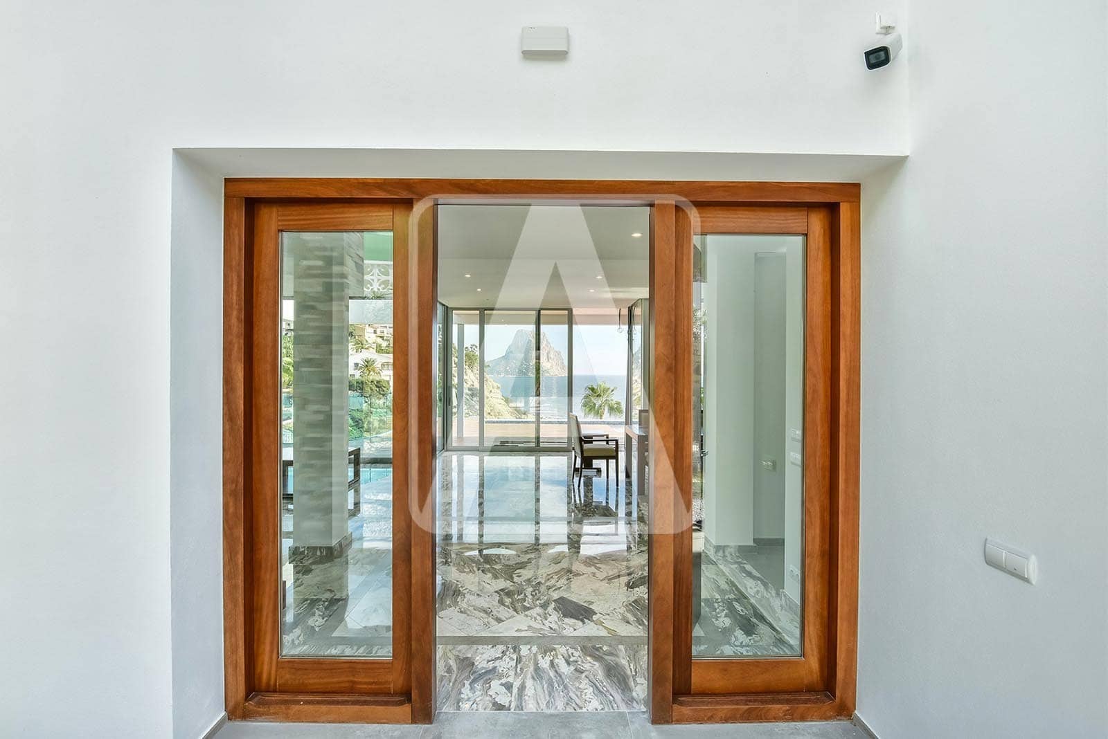 3 bedroom Villa for sale in Calpe / Calp with pool garage - € 2,950,000 (Ref: 4089752)