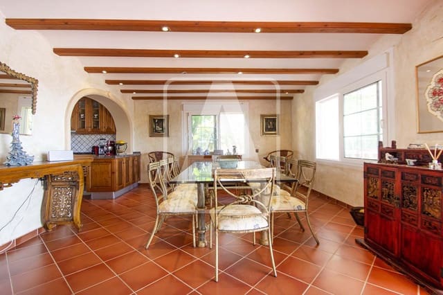 4 soveværelse Villa til salg i Benissa med garage - € 1.590.000 (Ref: 4308106)