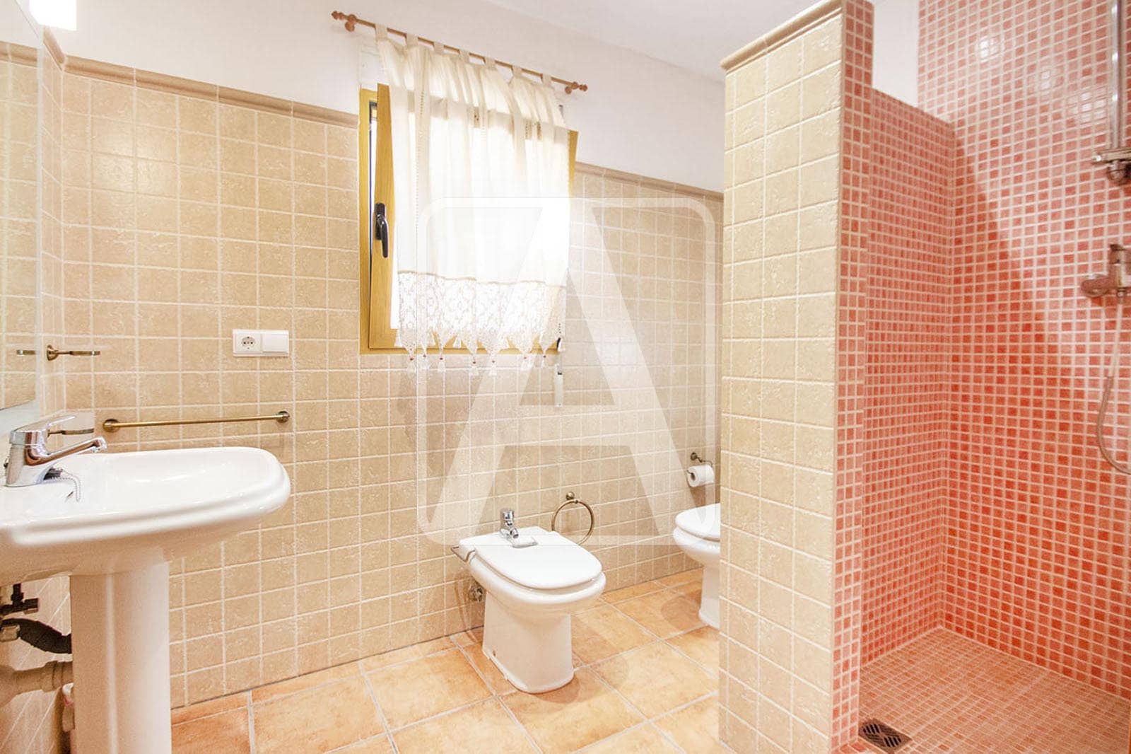 5 bedroom Villa for sale in Calpe / Calp with pool garage - € 649,000 (Ref: 4313789)