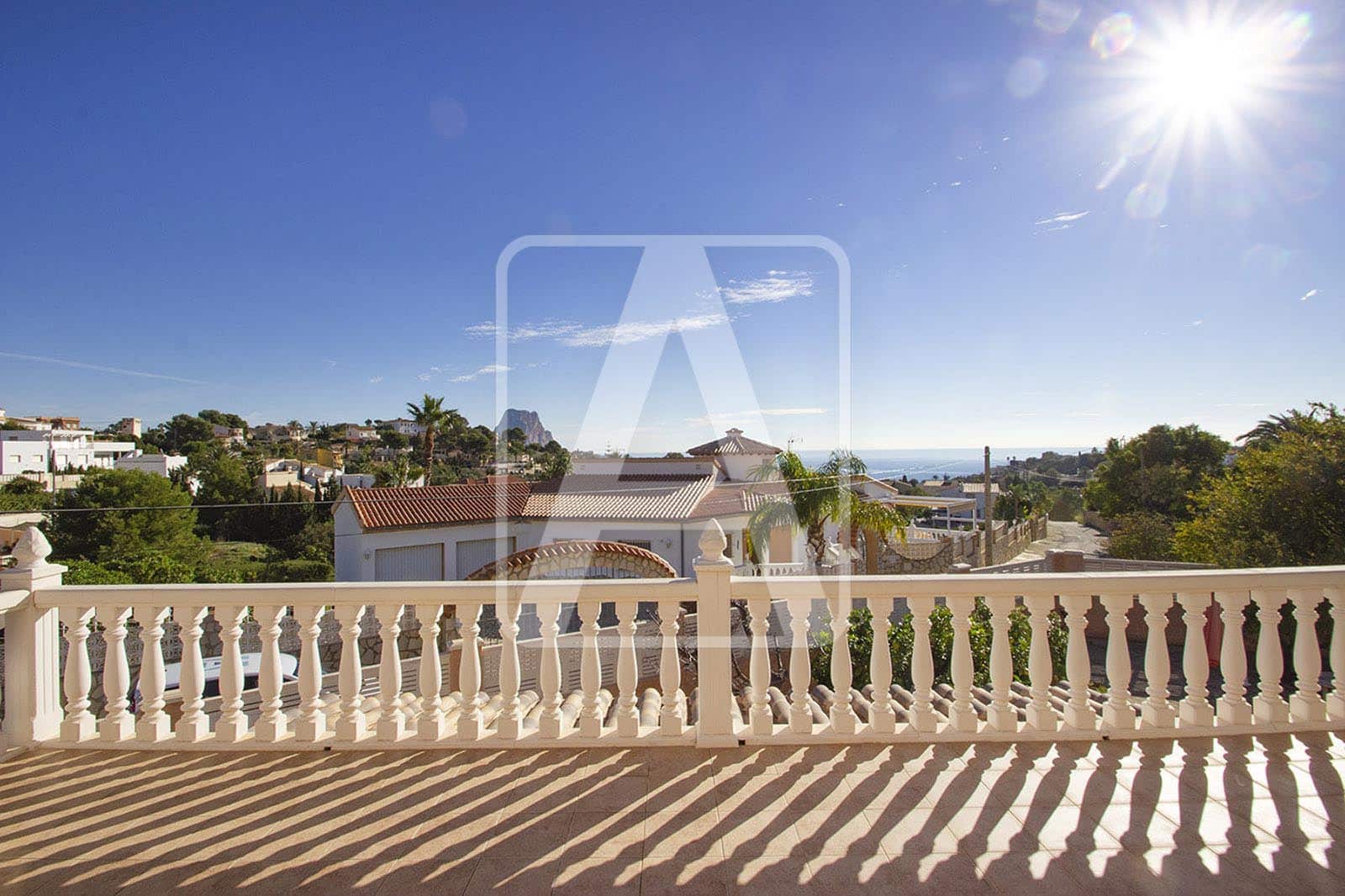 5 bedroom Villa for sale in Calpe / Calp with pool garage - € 649,000 (Ref: 4313789)