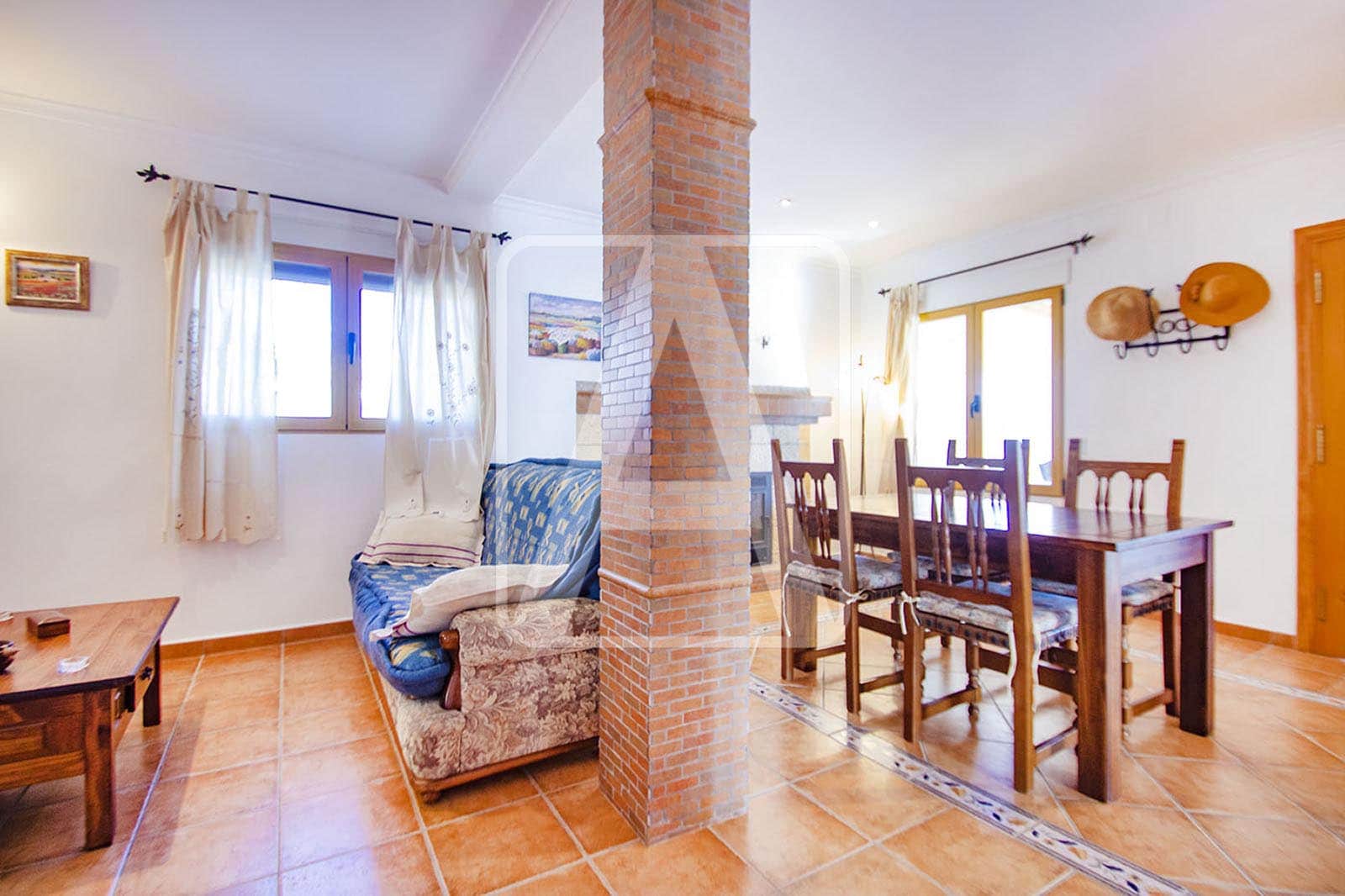 5 bedroom Villa for sale in Calpe / Calp with pool garage - € 649,000 (Ref: 4313789)