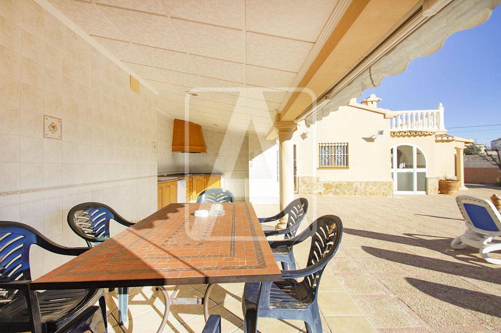 5 bedroom Villa for sale in Calpe / Calp with pool garage - € 649,000 (Ref: 4313789)