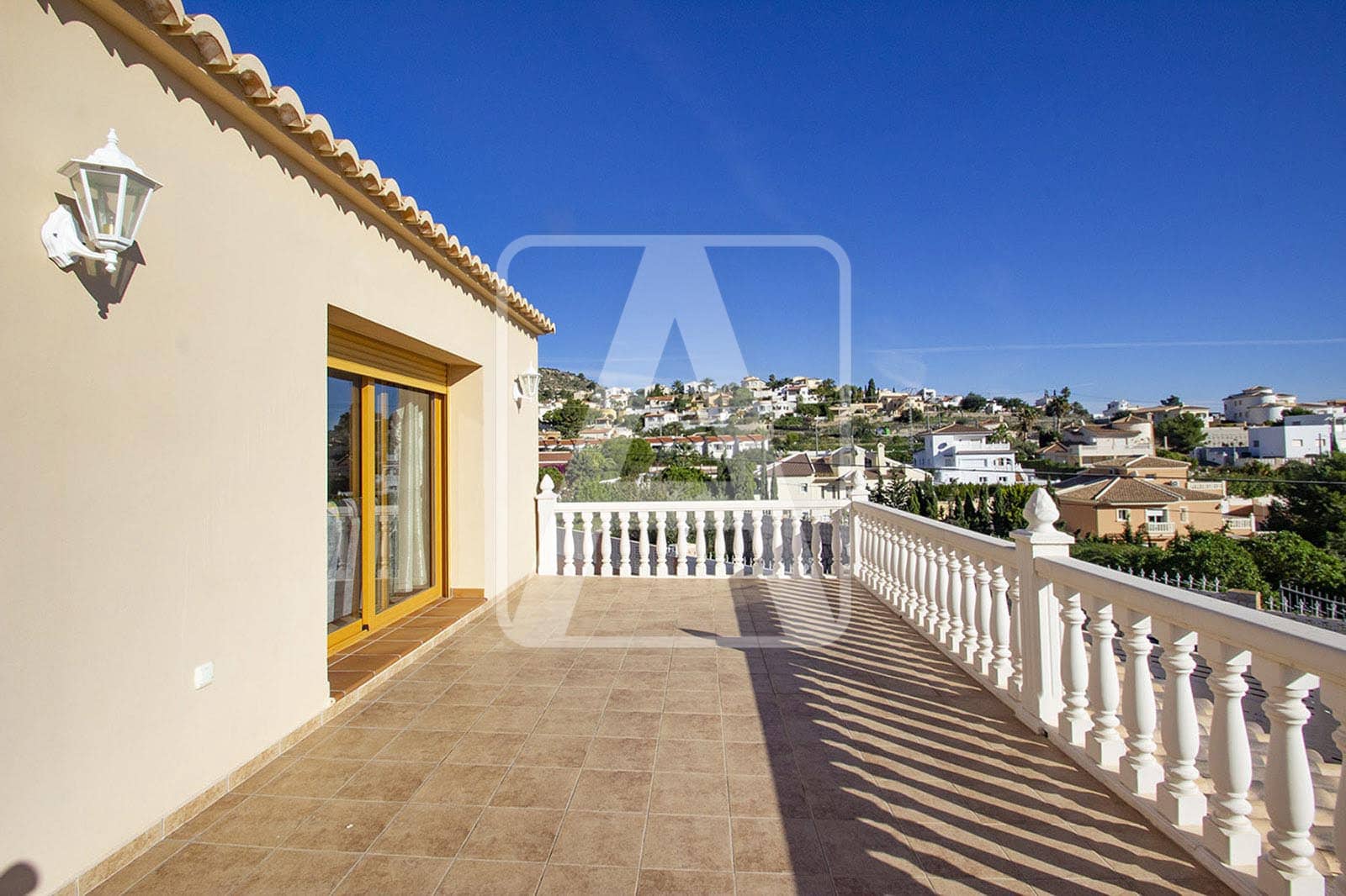 5 bedroom Villa for sale in Calpe / Calp with pool garage - € 649,000 (Ref: 4313789)