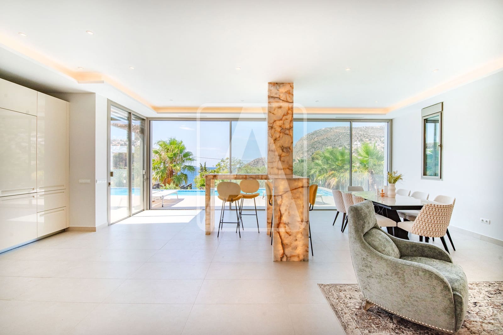 6 quarto Moradia para venda em Calpe / Calp com piscina garagem - 2 200 000 € (Ref: 4390042)