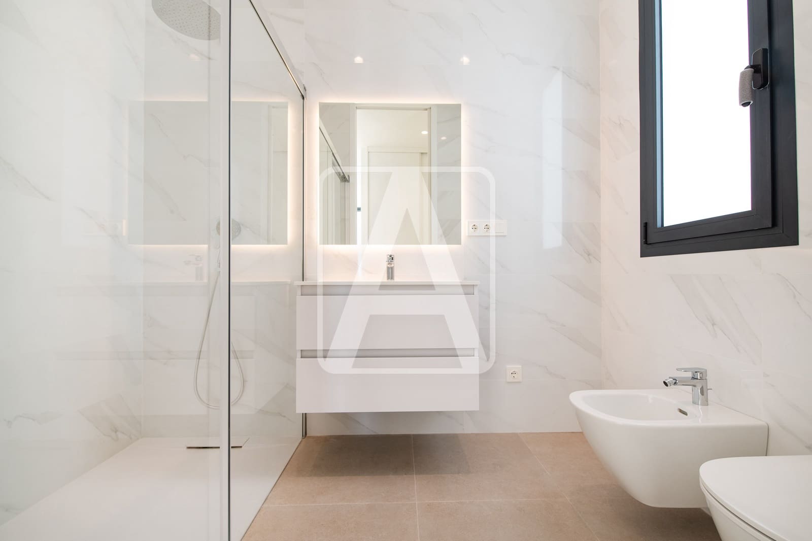 5 bedroom Villa for sale in Calpe / Calp with garage - € 3,900,000 (Ref: 4390043)