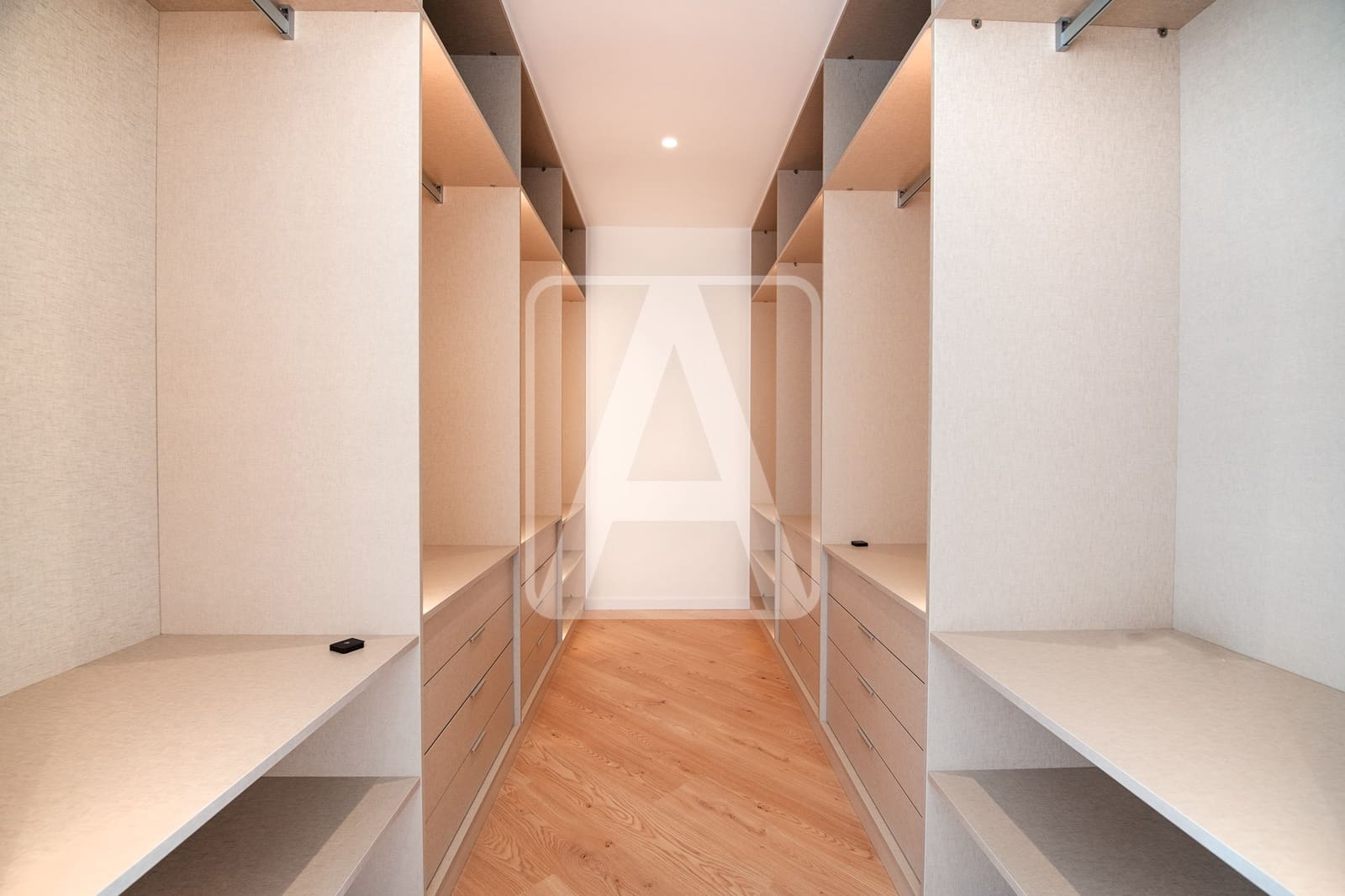 5 bedroom Villa for sale in Calpe / Calp with garage - € 3,900,000 (Ref: 4390043)