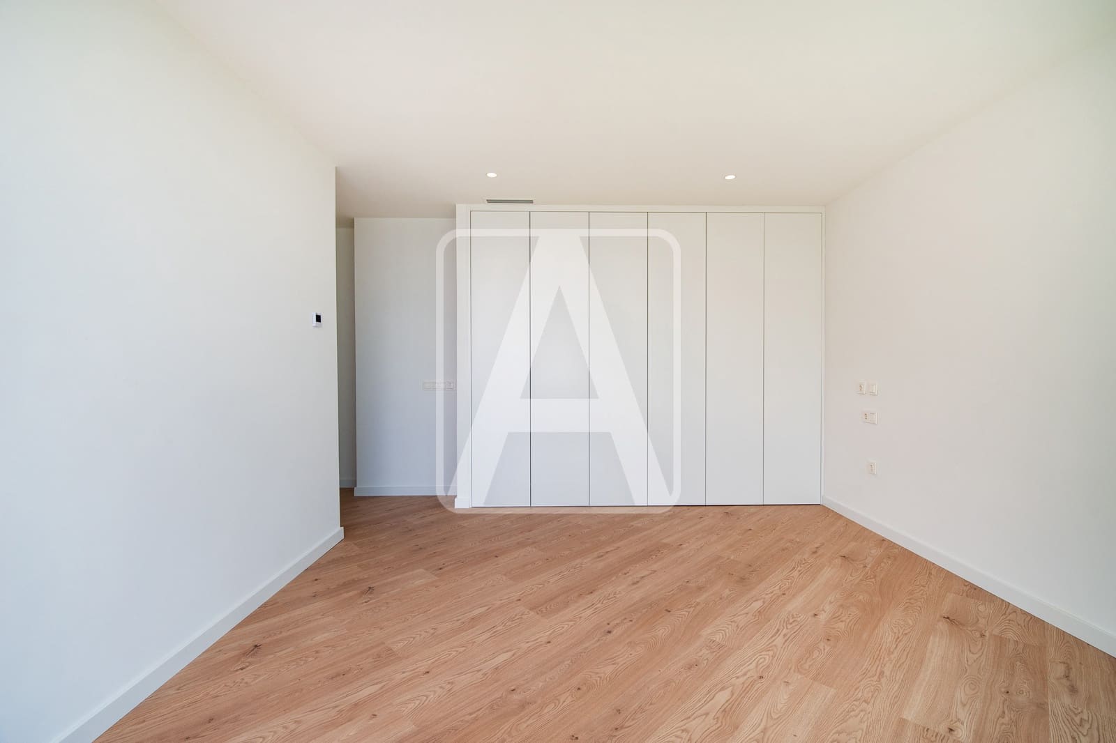 5 bedroom Villa for sale in Calpe / Calp with garage - € 3,900,000 (Ref: 4390043)