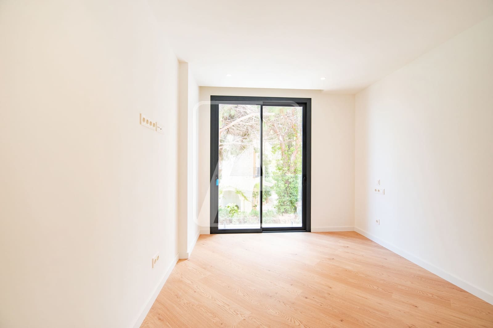 5 bedroom Villa for sale in Calpe / Calp with garage - € 3,900,000 (Ref: 4390043)