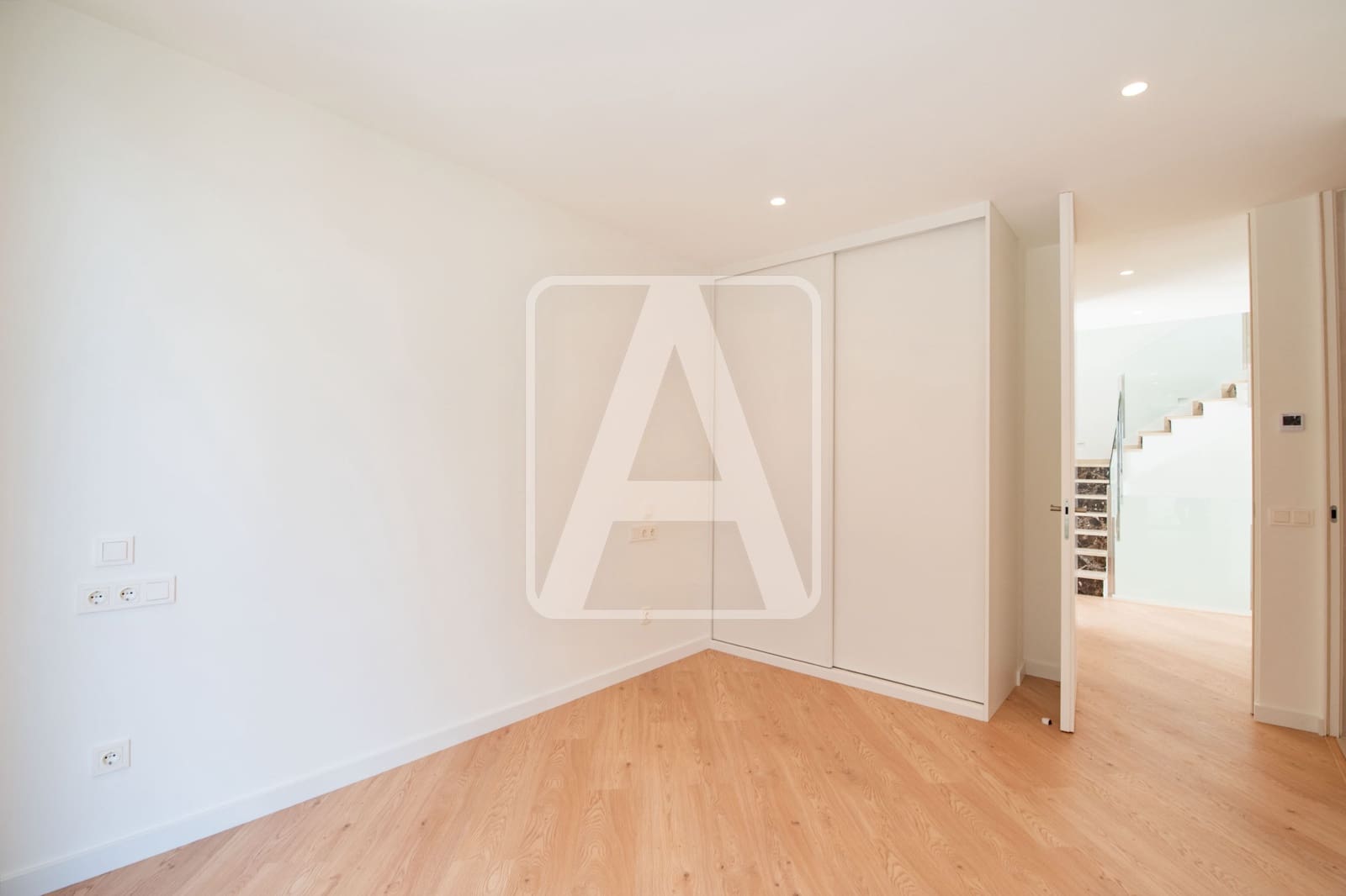 5 bedroom Villa for sale in Calpe / Calp with garage - € 3,900,000 (Ref: 4390043)