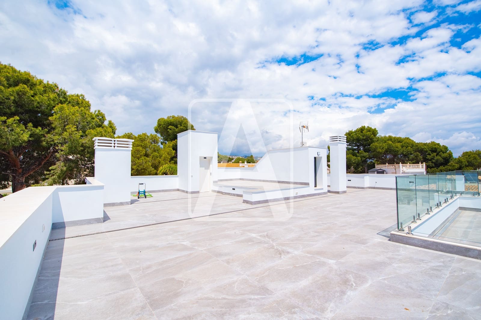 5 bedroom Villa for sale in Calpe / Calp with garage - € 3,900,000 (Ref: 4390043)