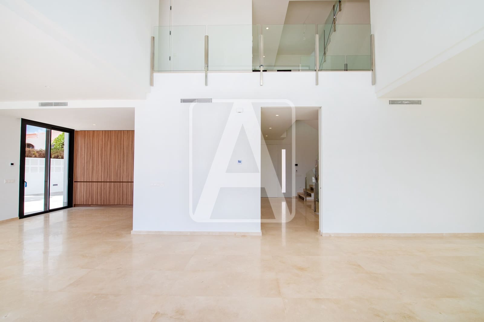 5 bedroom Villa for sale in Calpe / Calp with garage - € 3,900,000 (Ref: 4390043)