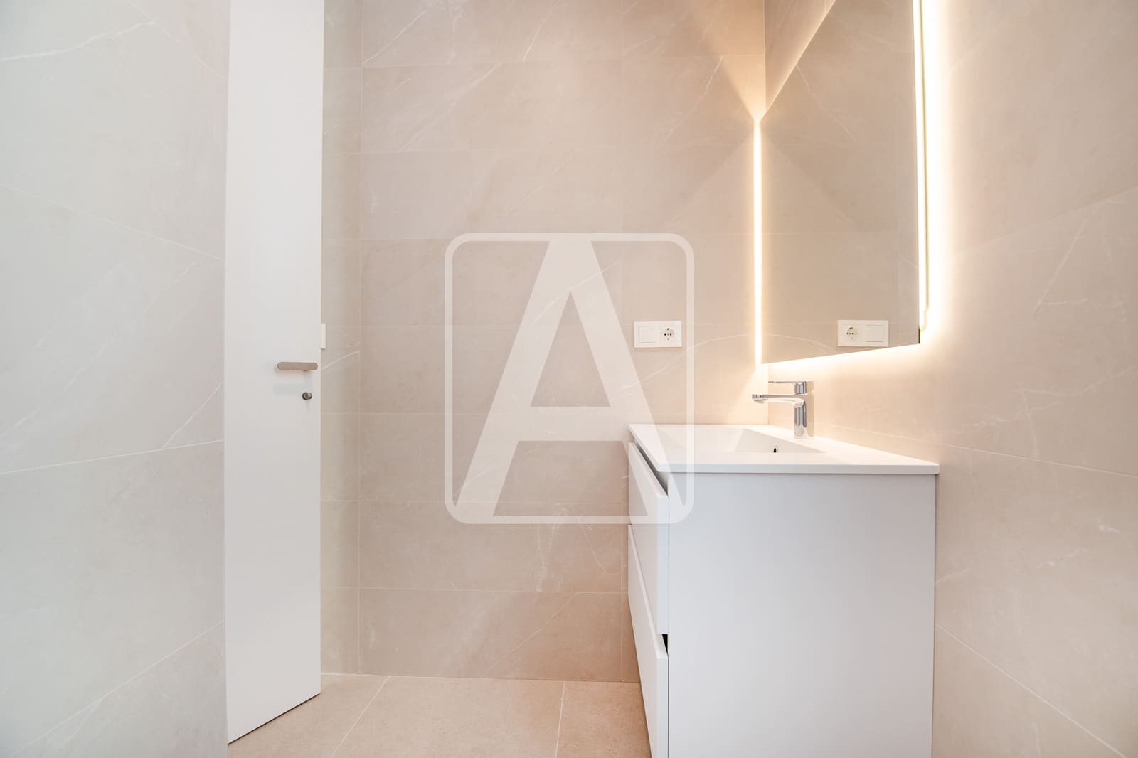 5 bedroom Villa for sale in Calpe / Calp with garage - € 3,900,000 (Ref: 4390043)