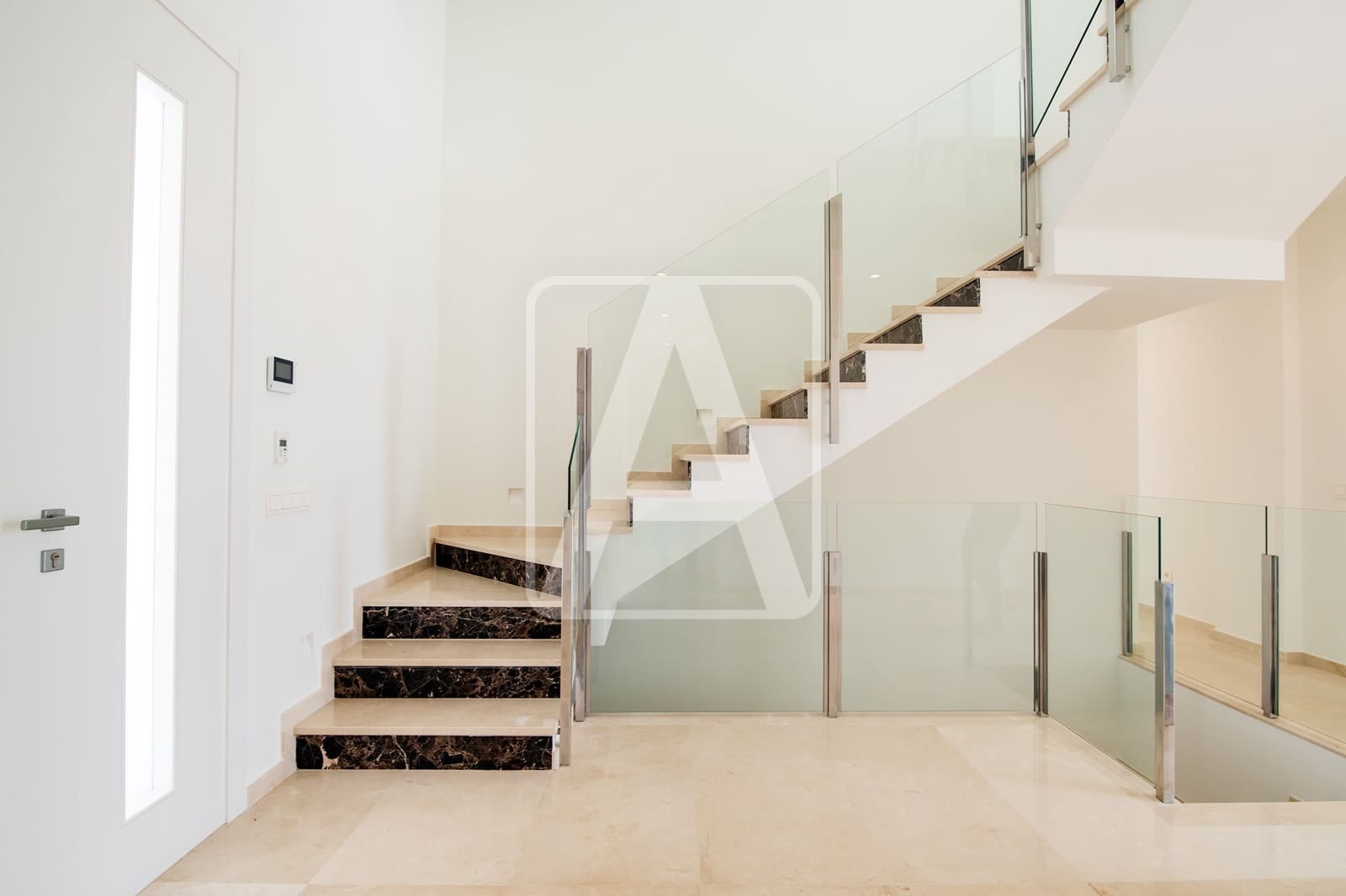 5 bedroom Villa for sale in Calpe / Calp with garage - € 3,900,000 (Ref: 4390043)