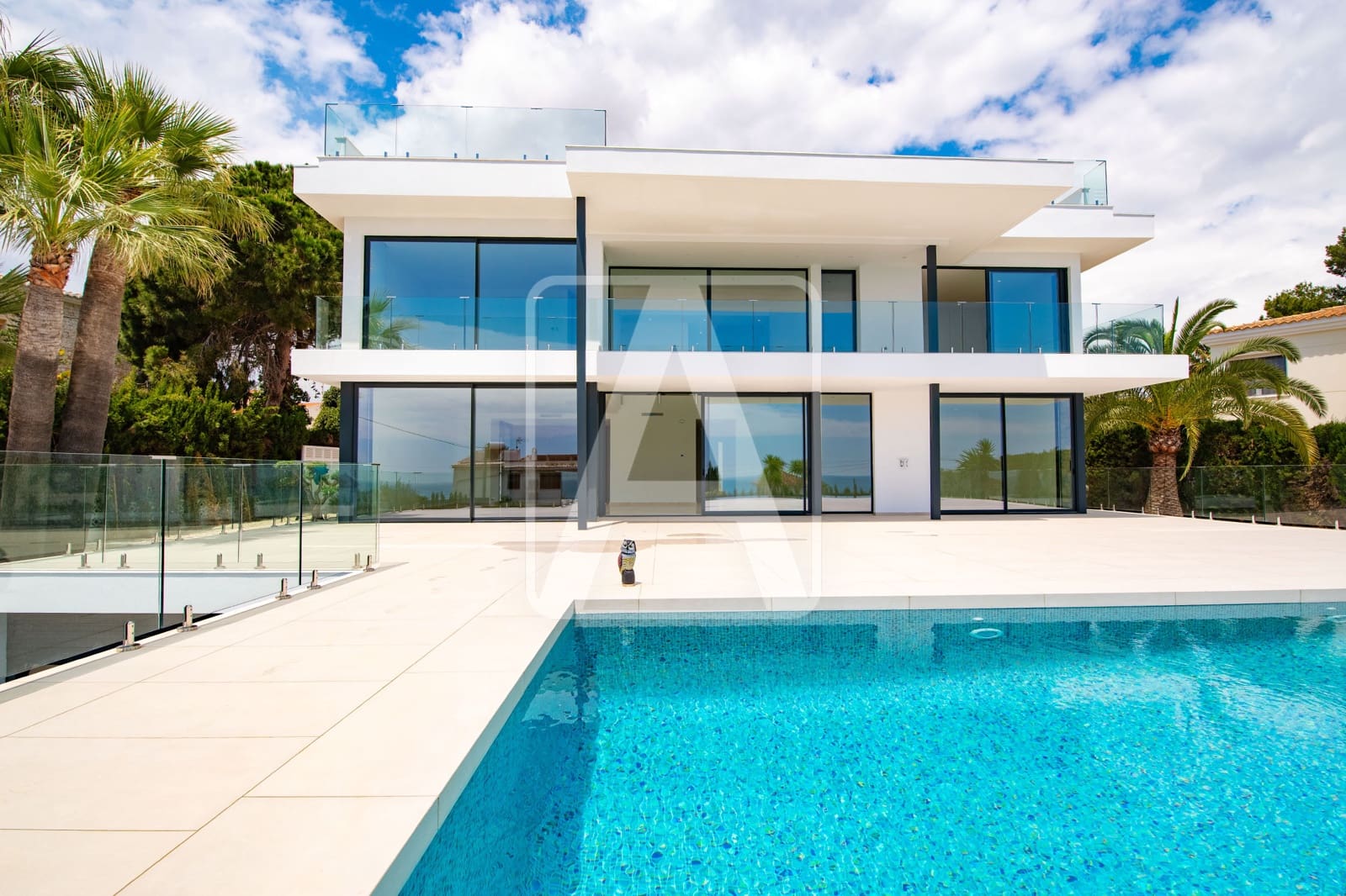 5 bedroom Villa for sale in Calpe / Calp with garage - € 3,900,000 (Ref: 4390043)