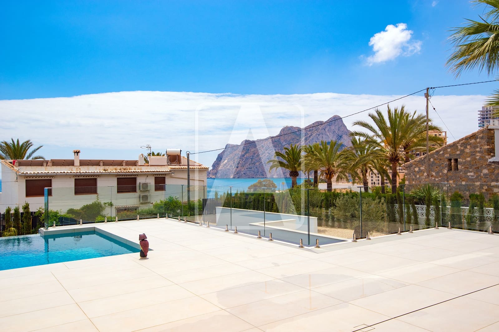5 bedroom Villa for sale in Calpe / Calp with garage - € 3,900,000 (Ref: 4390043)