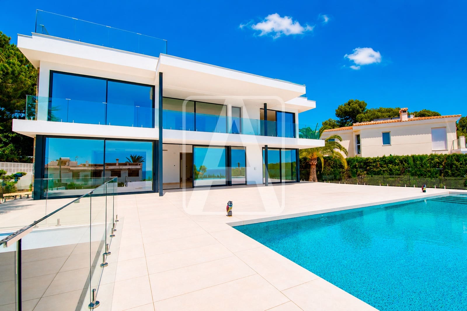 5 bedroom Villa for sale in Calpe / Calp with garage - € 3,900,000 (Ref: 4390043)