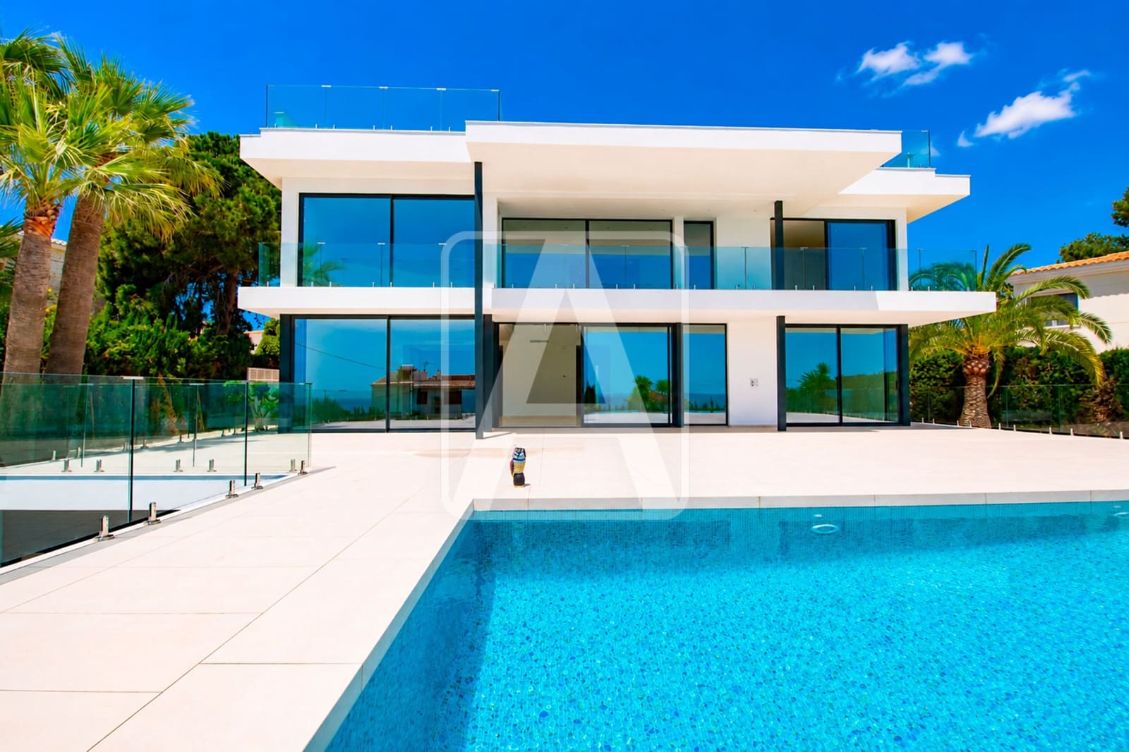 5 bedroom Villa for sale in Calpe / Calp with garage - € 3,900,000 (Ref: 4390043)