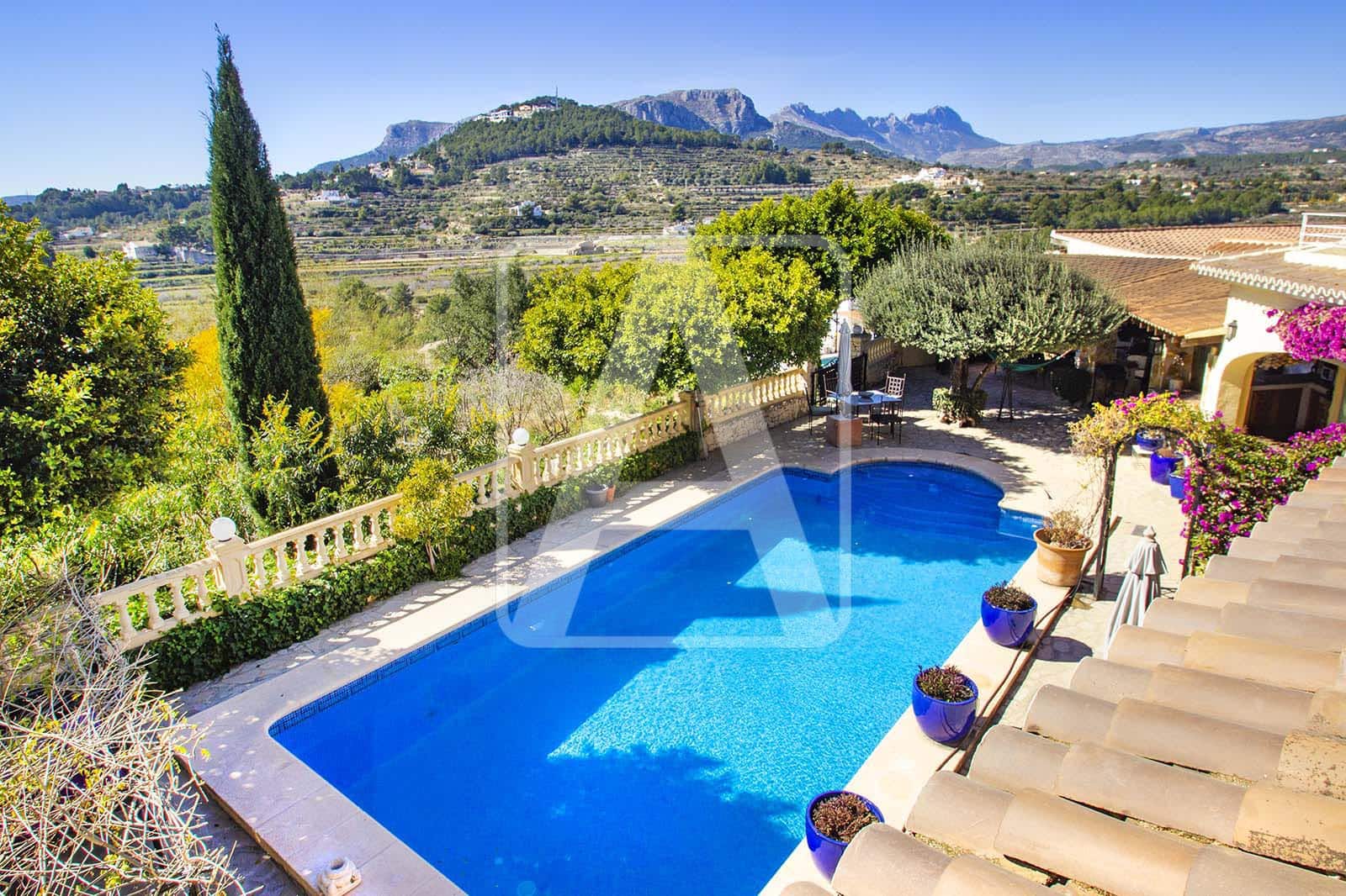 4 soveværelse Finca/Landehus til salg i Calpe / Calp med swimmingpool garage - € 2.250.000 (Ref: 4485541)
