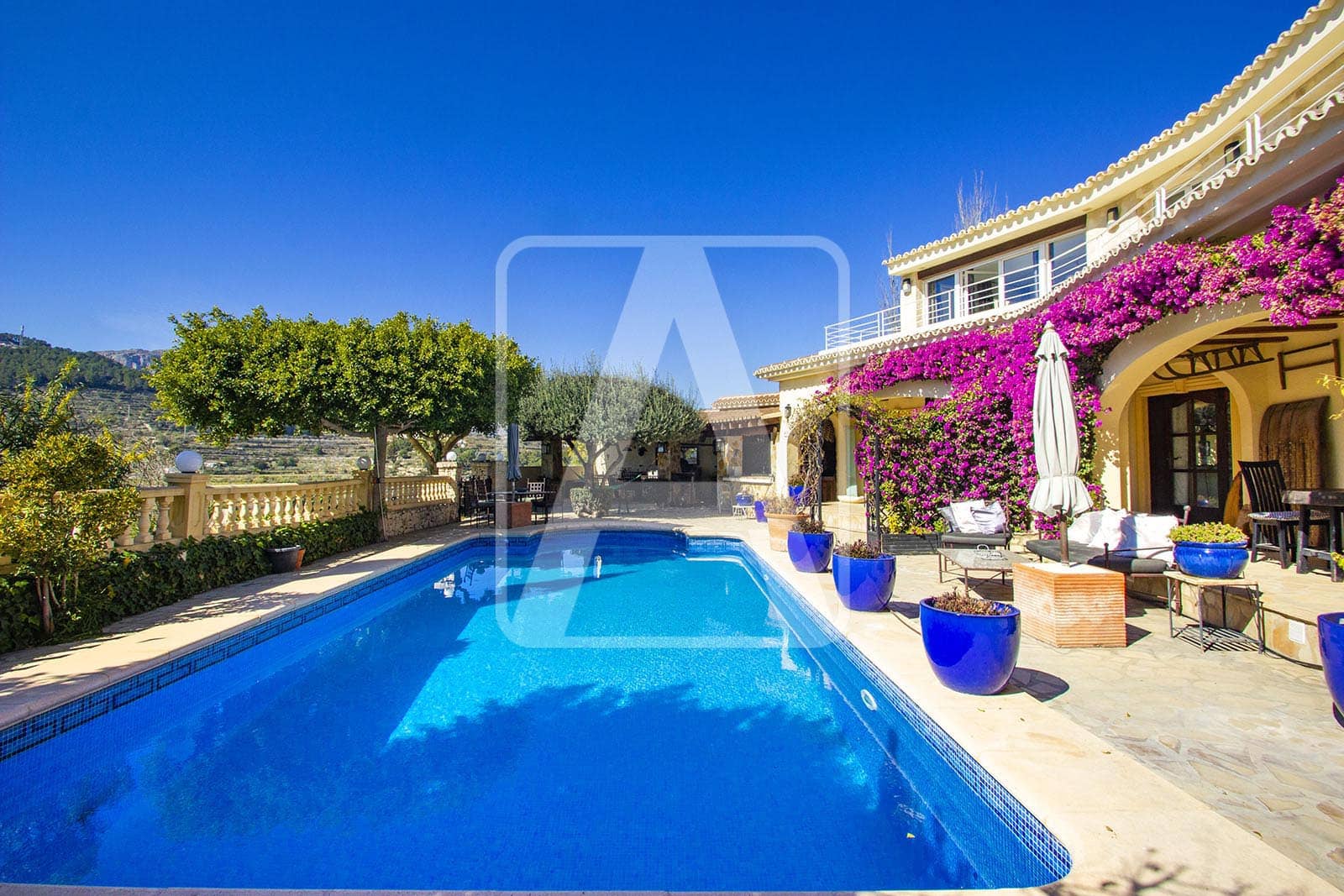 4 soveværelse Finca/Landehus til salg i Calpe / Calp med swimmingpool garage - € 2.250.000 (Ref: 4485541)