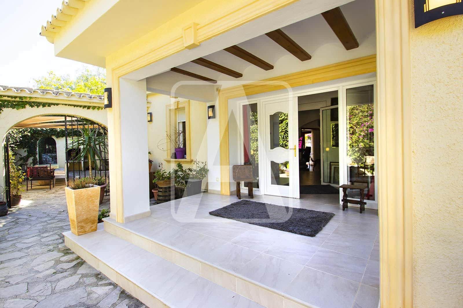 4 soveværelse Finca/Landehus til salg i Calpe / Calp med swimmingpool garage - € 2.250.000 (Ref: 4485541)