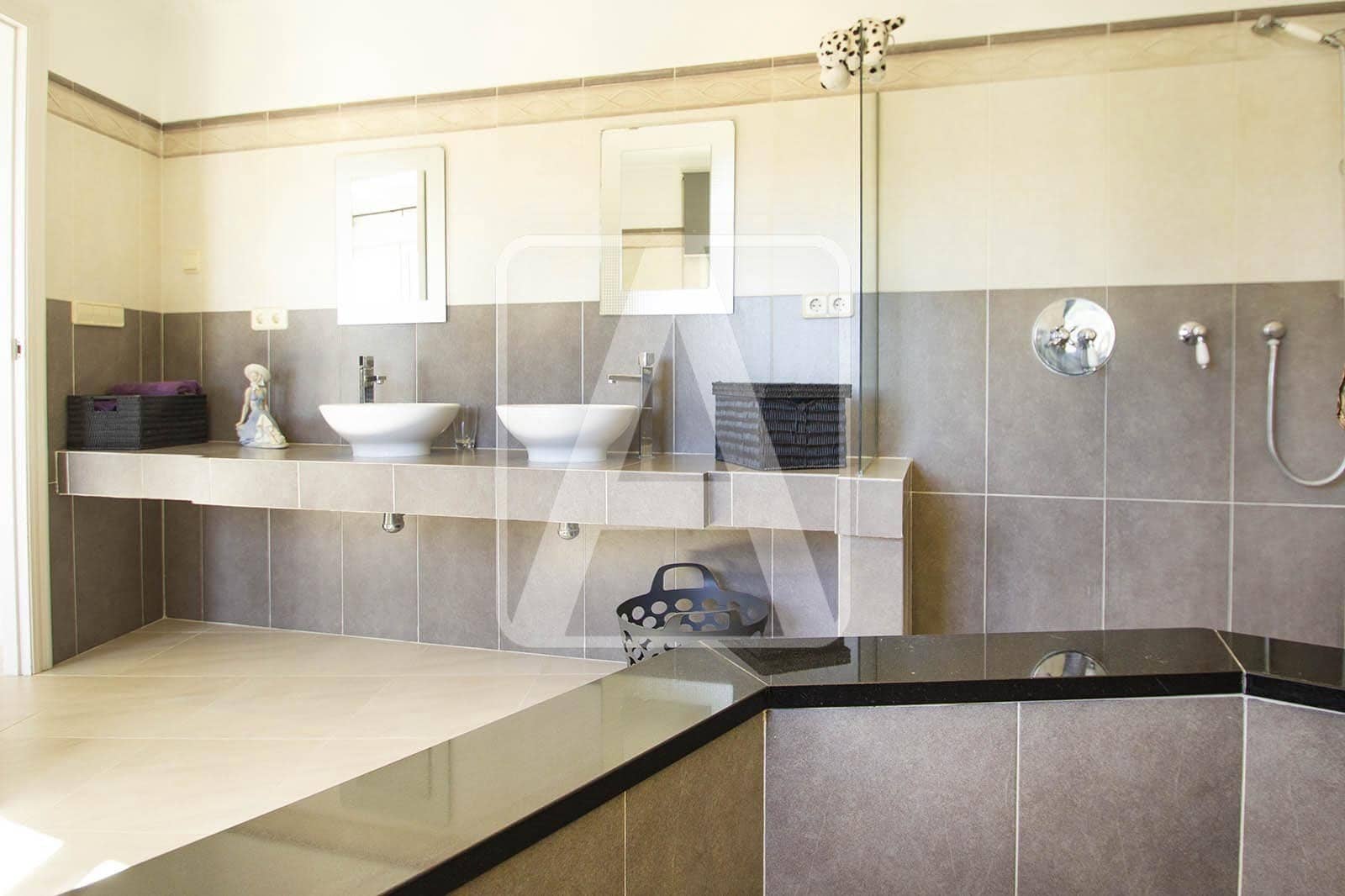 4 soveværelse Finca/Landehus til salg i Calpe / Calp med swimmingpool garage - € 2.250.000 (Ref: 4485541)