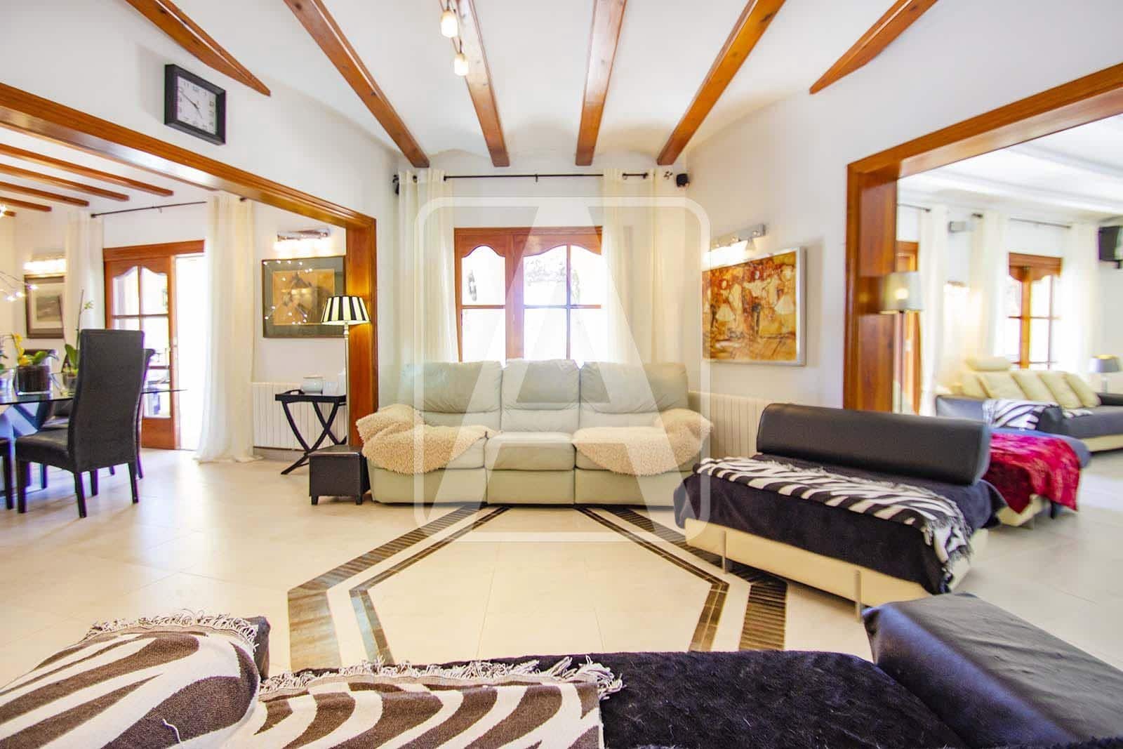 4 soveværelse Finca/Landehus til salg i Calpe / Calp med swimmingpool garage - € 2.250.000 (Ref: 4485541)