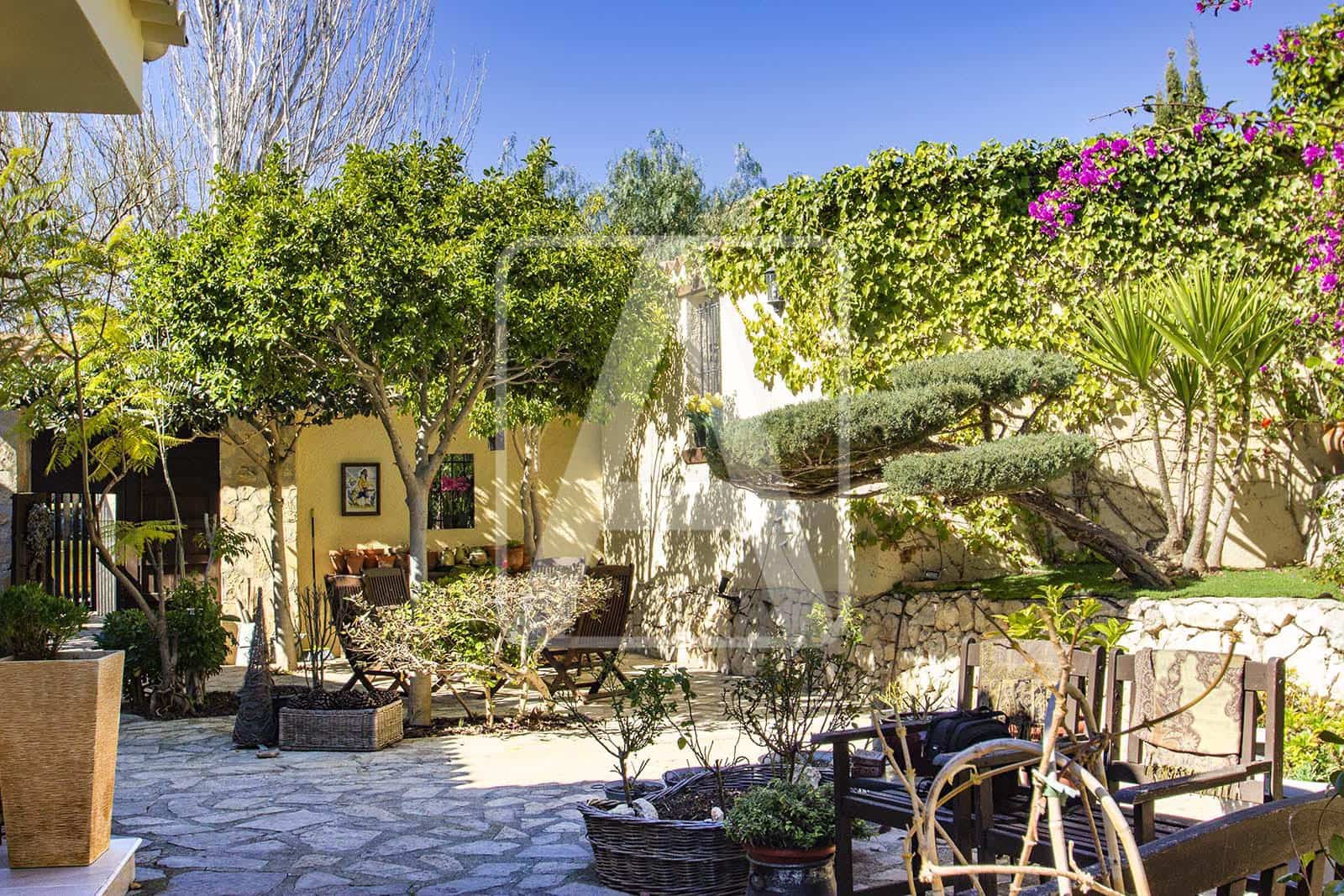 4 soveværelse Finca/Landehus til salg i Calpe / Calp med swimmingpool garage - € 2.250.000 (Ref: 4485541)