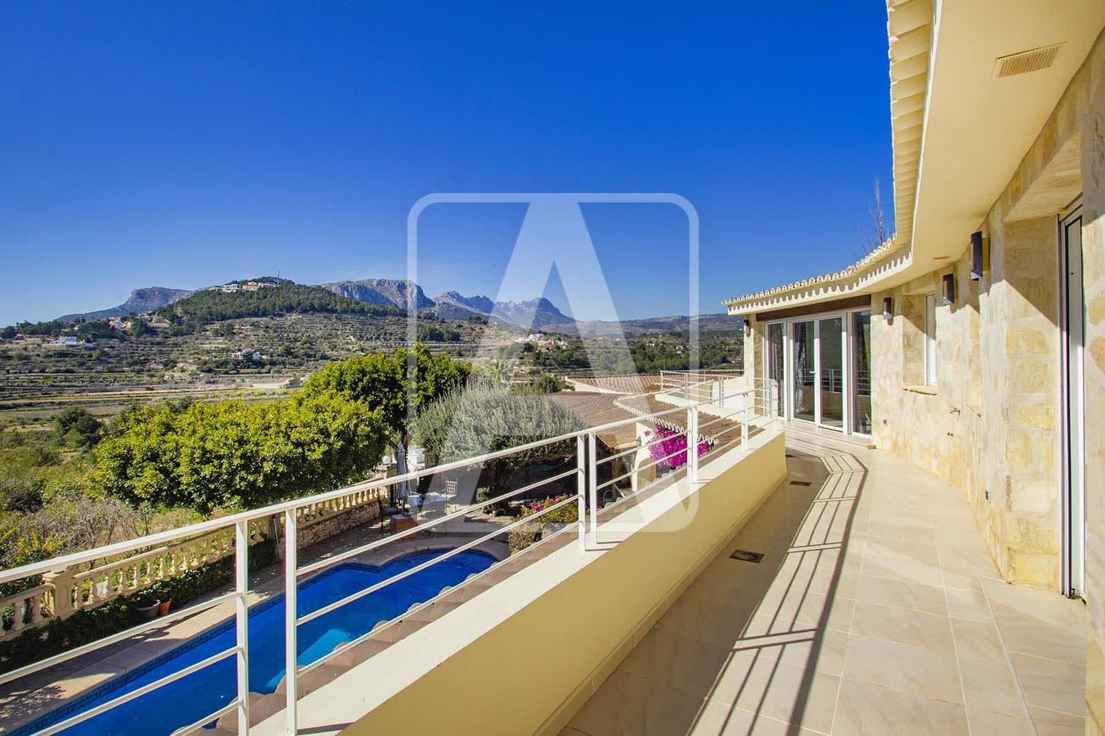 4 soveværelse Finca/Landehus til salg i Calpe / Calp med swimmingpool garage - € 2.250.000 (Ref: 4485541)