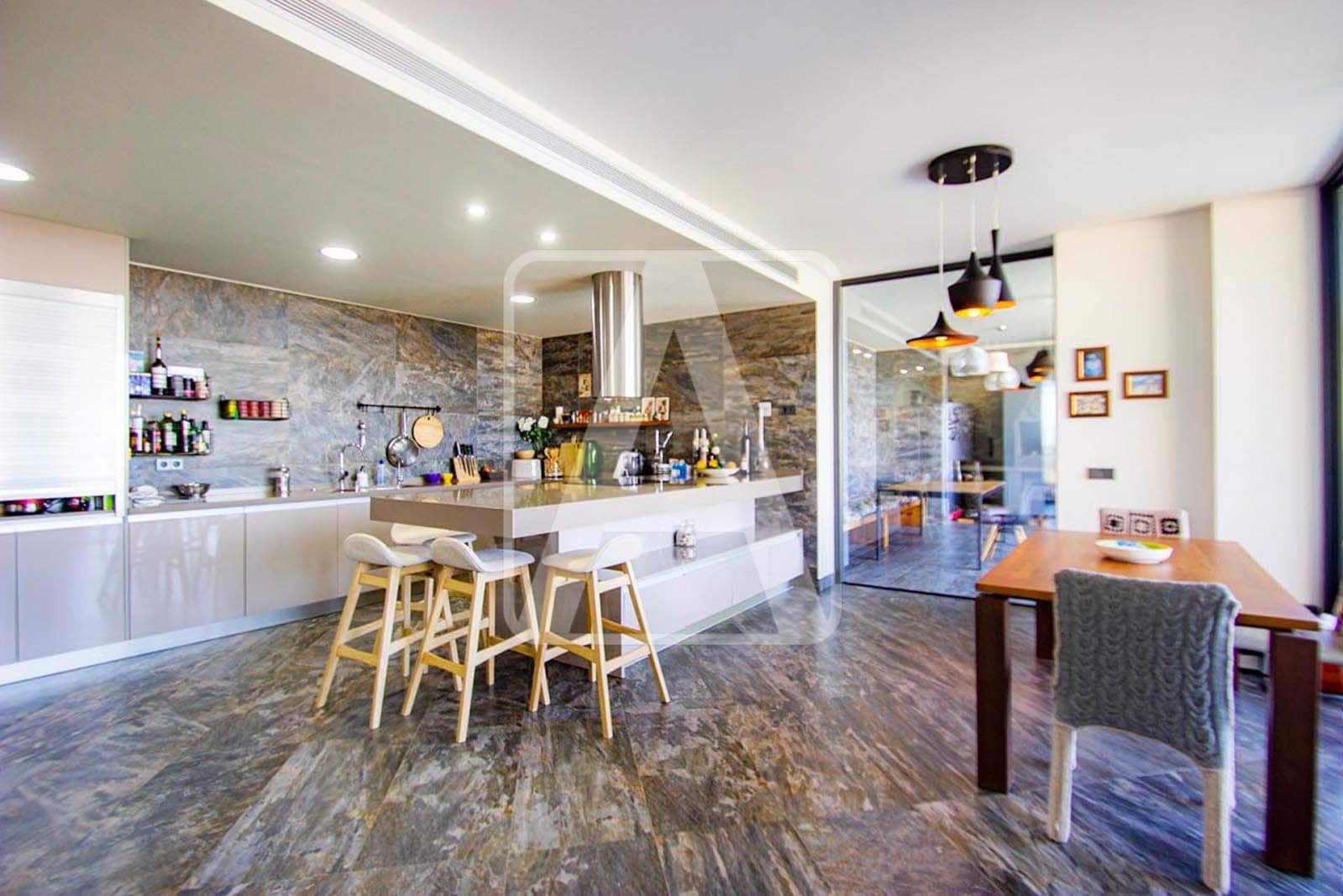 4 bedroom Villa for sale in Altea with pool garage - € 2,650,000 (Ref: 4640012)