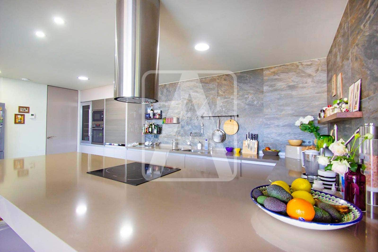 4 bedroom Villa for sale in Altea with pool garage - € 2,650,000 (Ref: 4640012)
