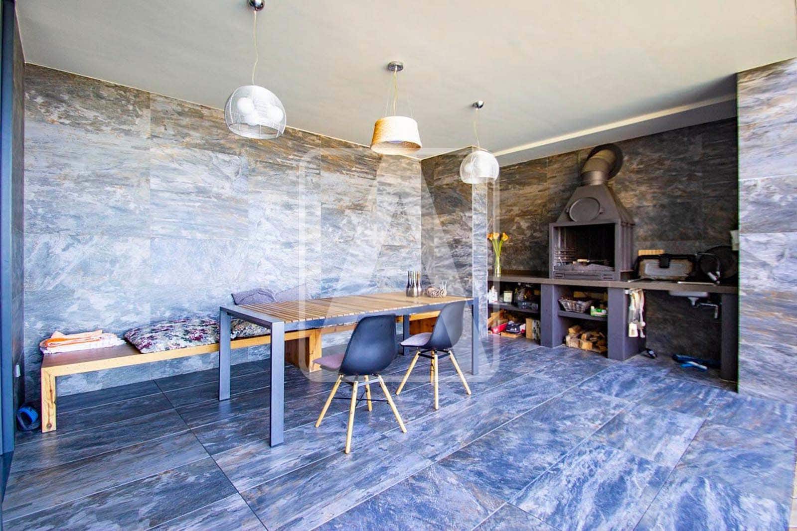 4 bedroom Villa for sale in Altea with pool garage - € 2,650,000 (Ref: 4640012)