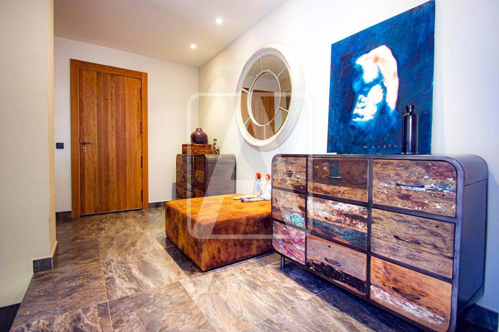 4 bedroom Villa for sale in Altea with pool garage - € 2,650,000 (Ref: 4640012)