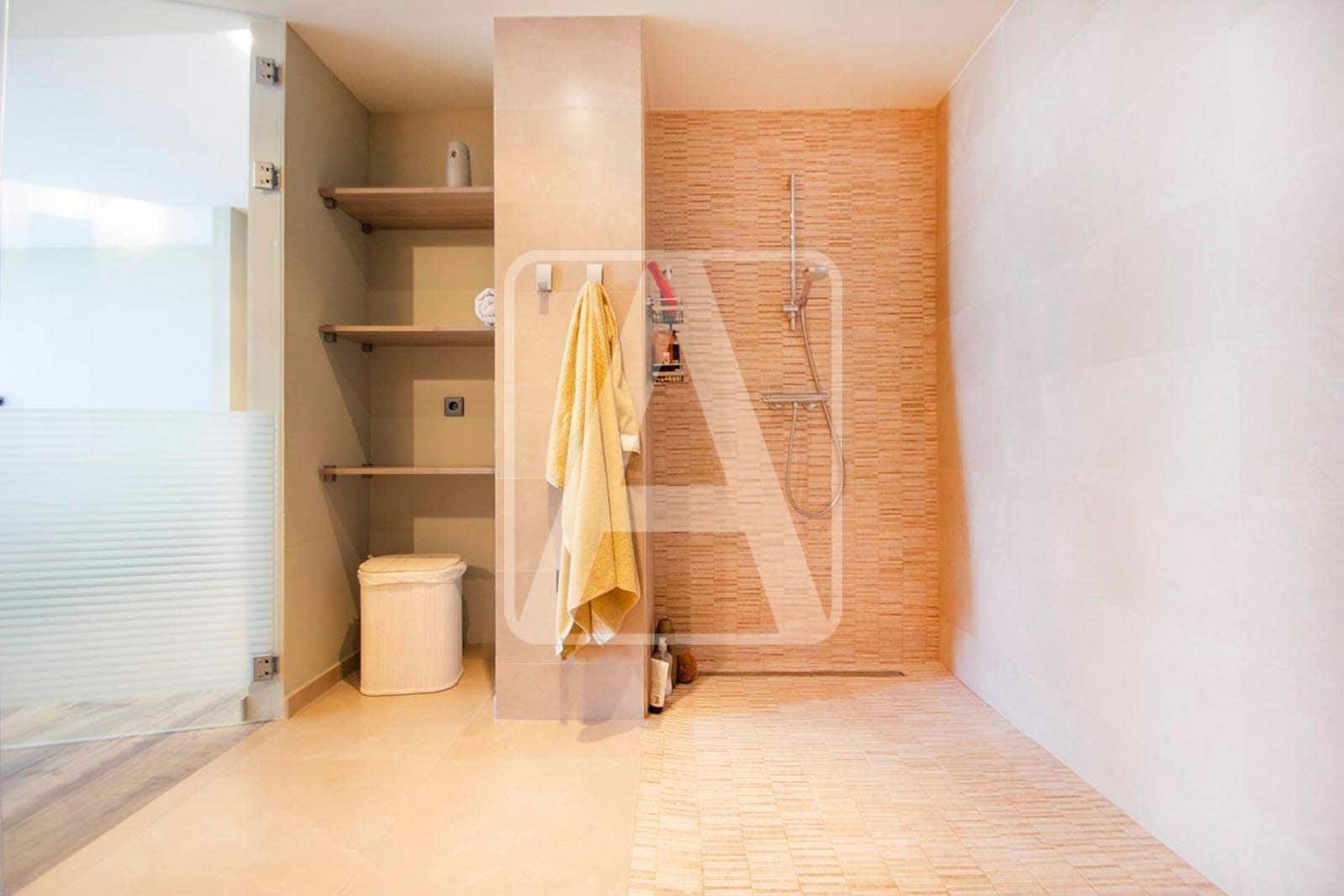 4 bedroom Villa for sale in Altea with pool garage - € 2,650,000 (Ref: 4640012)