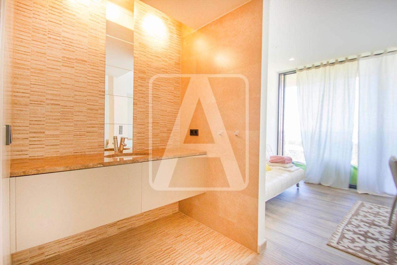 4 bedroom Villa for sale in Altea with pool garage - € 2,650,000 (Ref: 4640012)