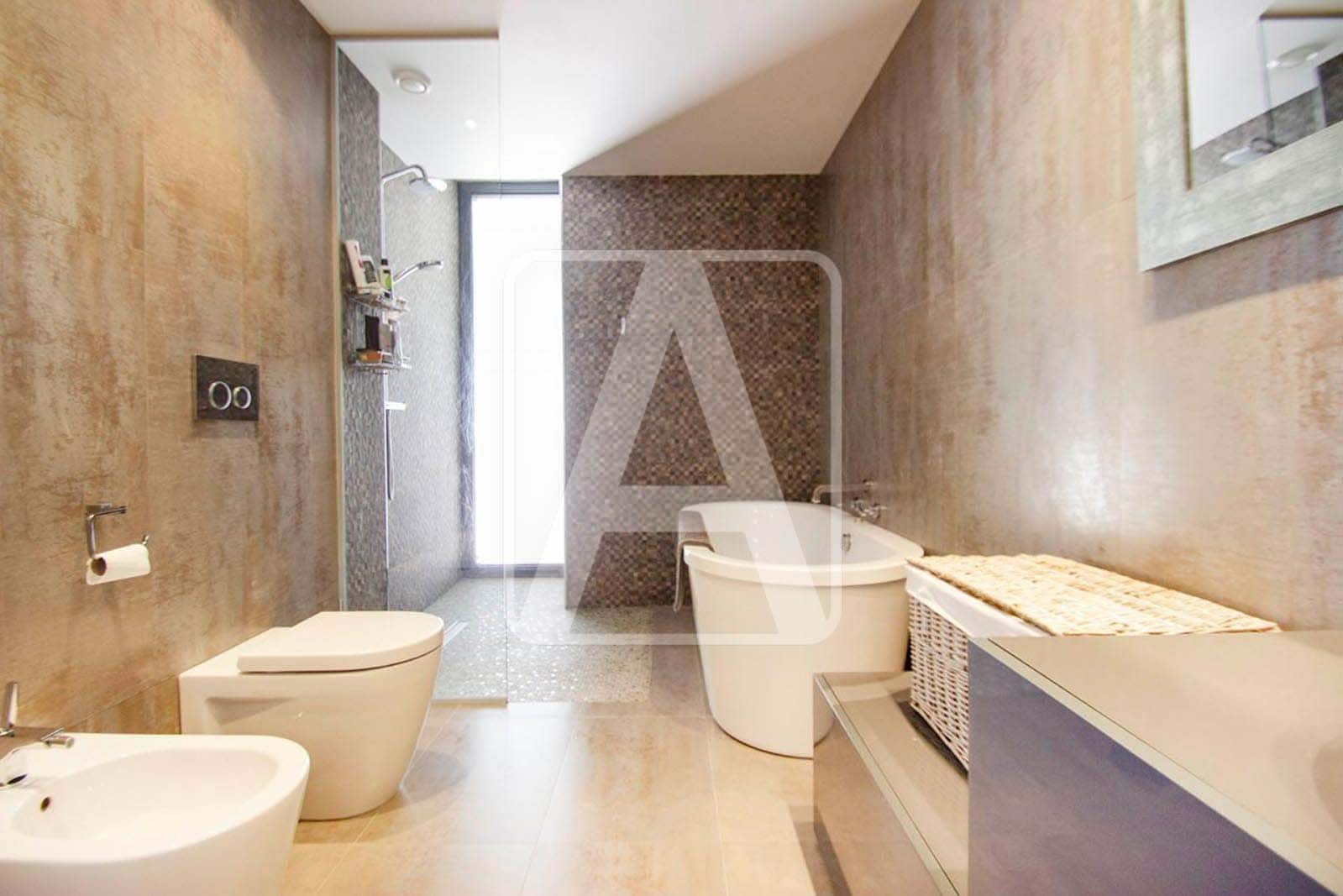 4 bedroom Villa for sale in Altea with pool garage - € 2,650,000 (Ref: 4640012)