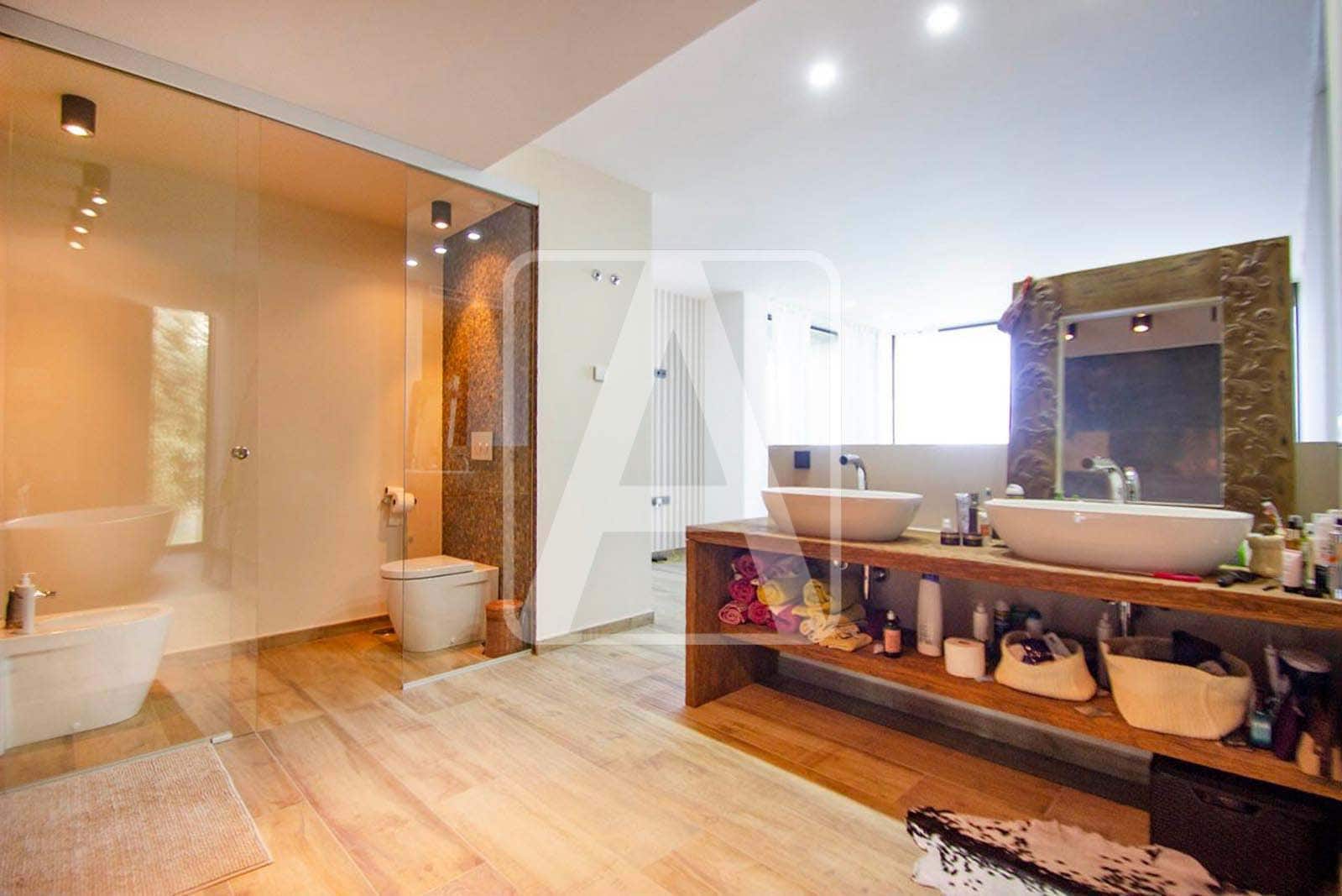 4 bedroom Villa for sale in Altea with pool garage - € 2,650,000 (Ref: 4640012)