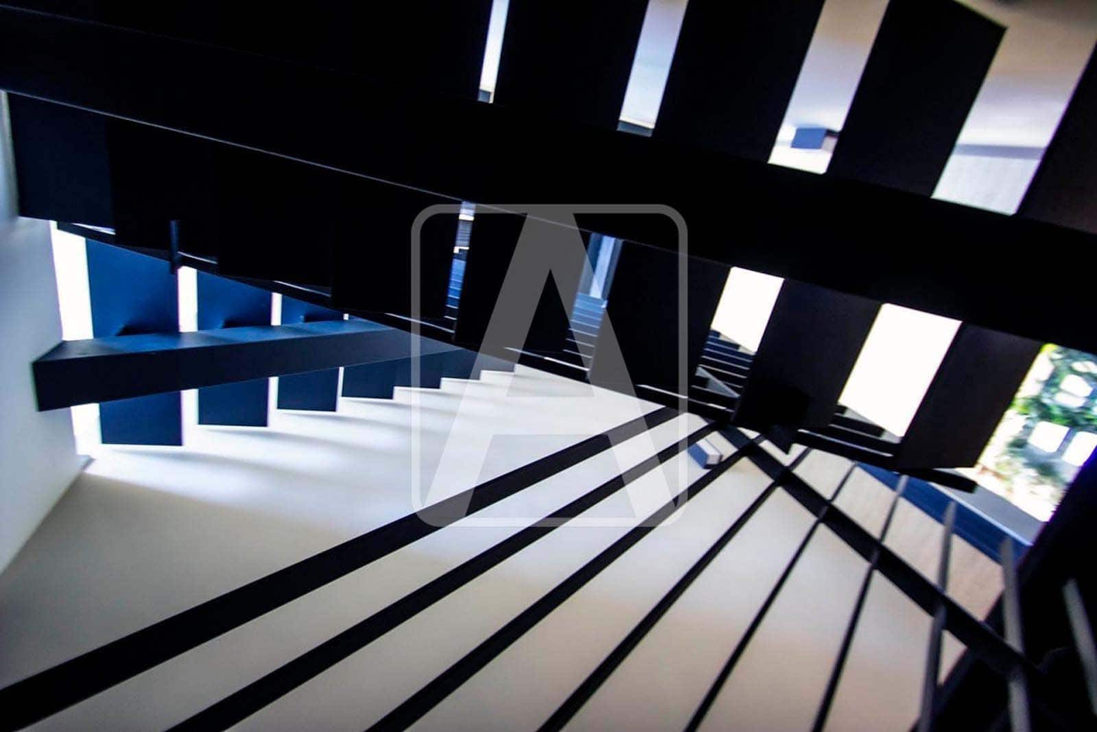 4 bedroom Villa for sale in Altea with pool garage - € 2,650,000 (Ref: 4640012)