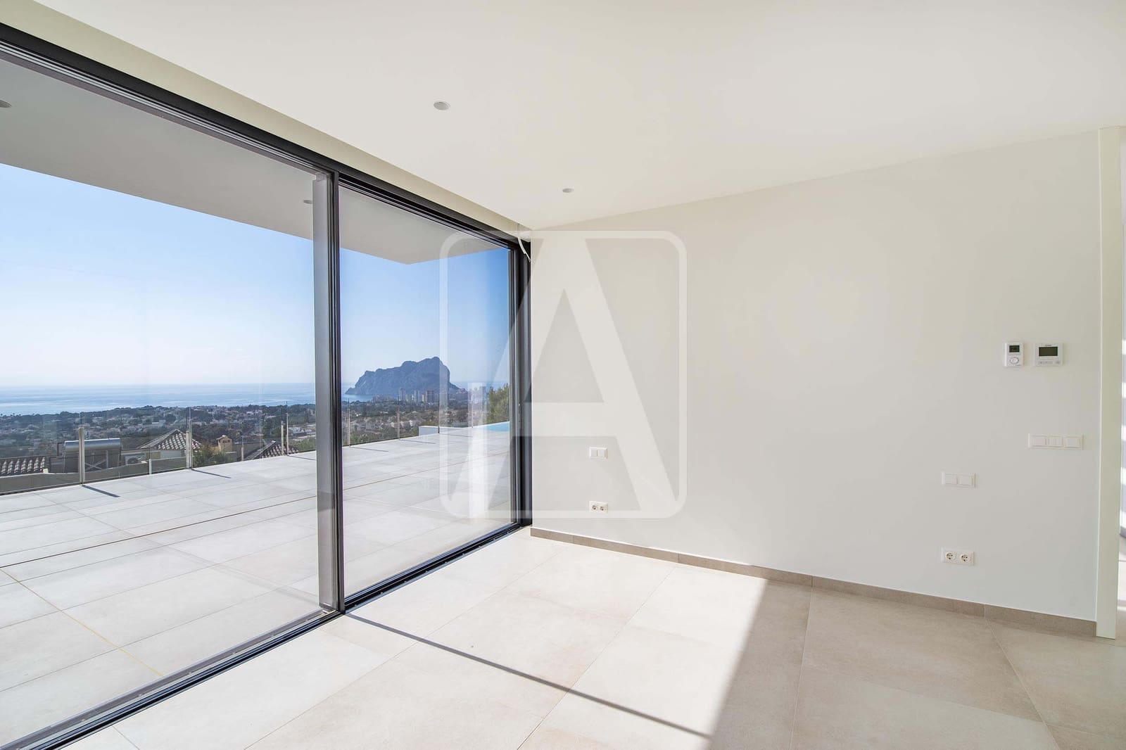 4 bedroom Villa for sale in Benissa with pool garage - € 2,900,000 (Ref: 4675848)