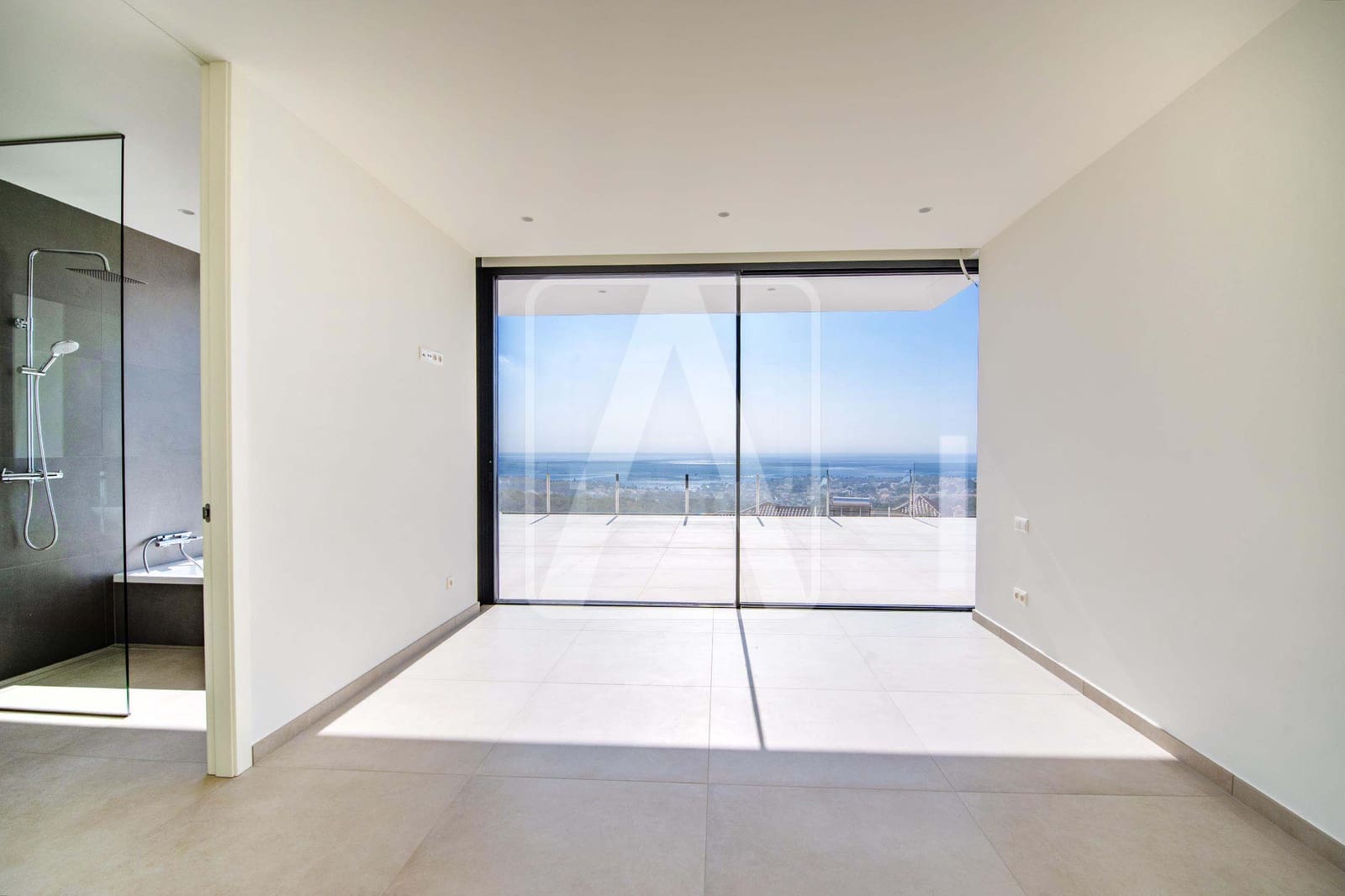 4 bedroom Villa for sale in Benissa with pool garage - € 2,900,000 (Ref: 4675848)