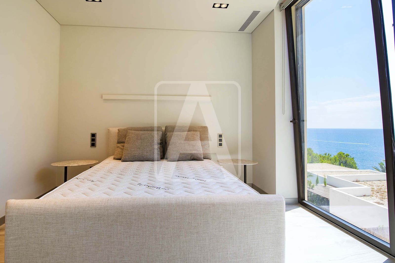 4 bedroom Villa for sale in Altea with pool - € 2,650,000 (Ref: 4756380)