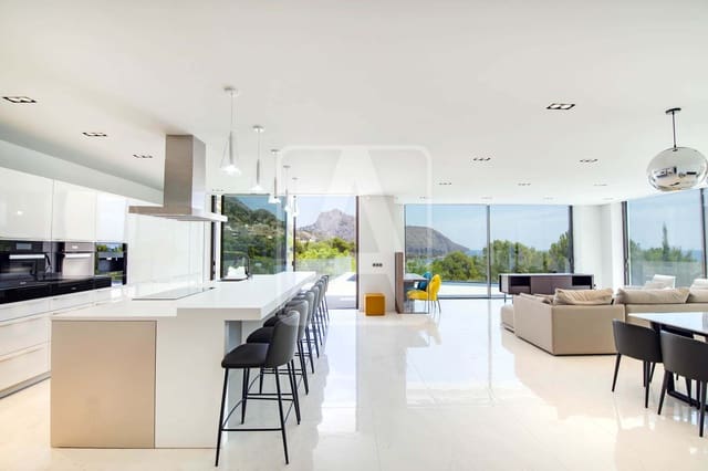 4 bedroom Villa for sale in Altea with pool - € 2,650,000 (Ref: 4756380)