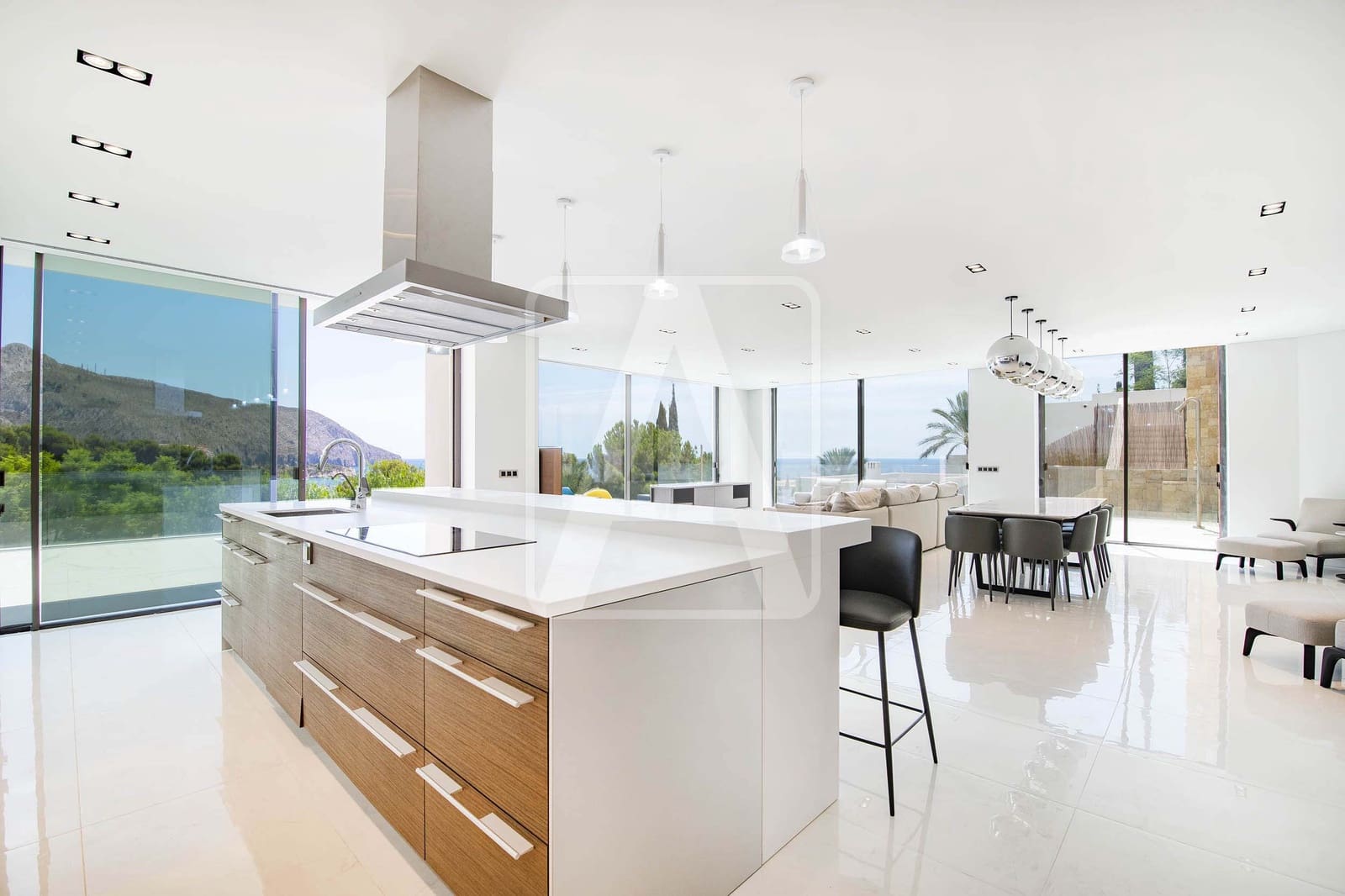 4 bedroom Villa for sale in Altea with pool - € 2,650,000 (Ref: 4756380)