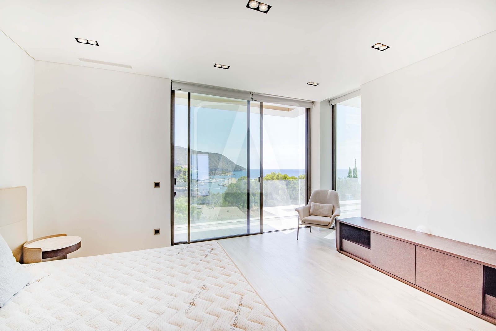 4 bedroom Villa for sale in Altea with pool - € 2,650,000 (Ref: 4756380)