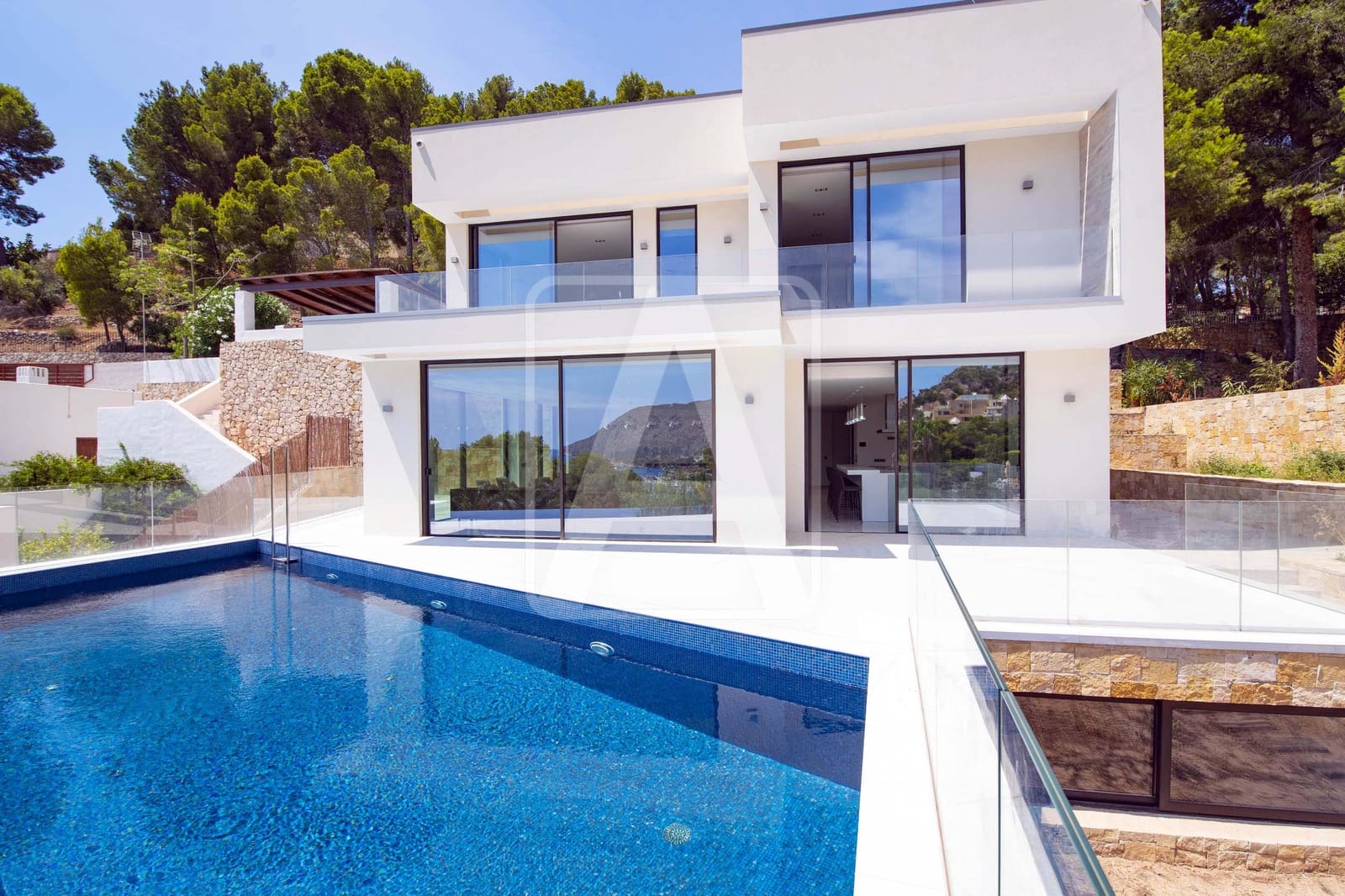 4 bedroom Villa for sale in Altea with pool - € 2,650,000 (Ref: 4756380)
